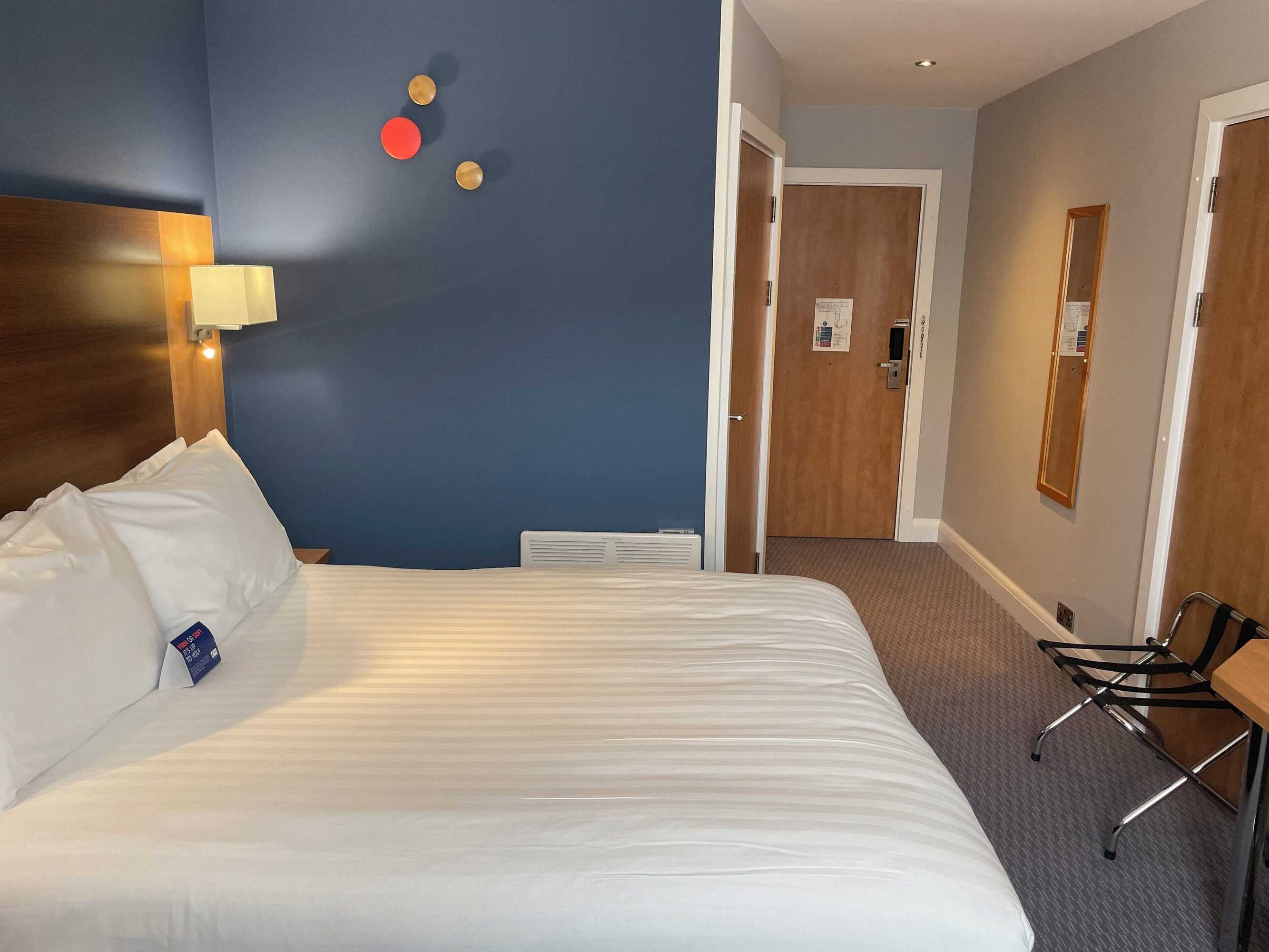 Gift card for Holiday Inn Express Nuneaton by Ihg Gift card for Holiday Inn Express Nuneaton by Ihg