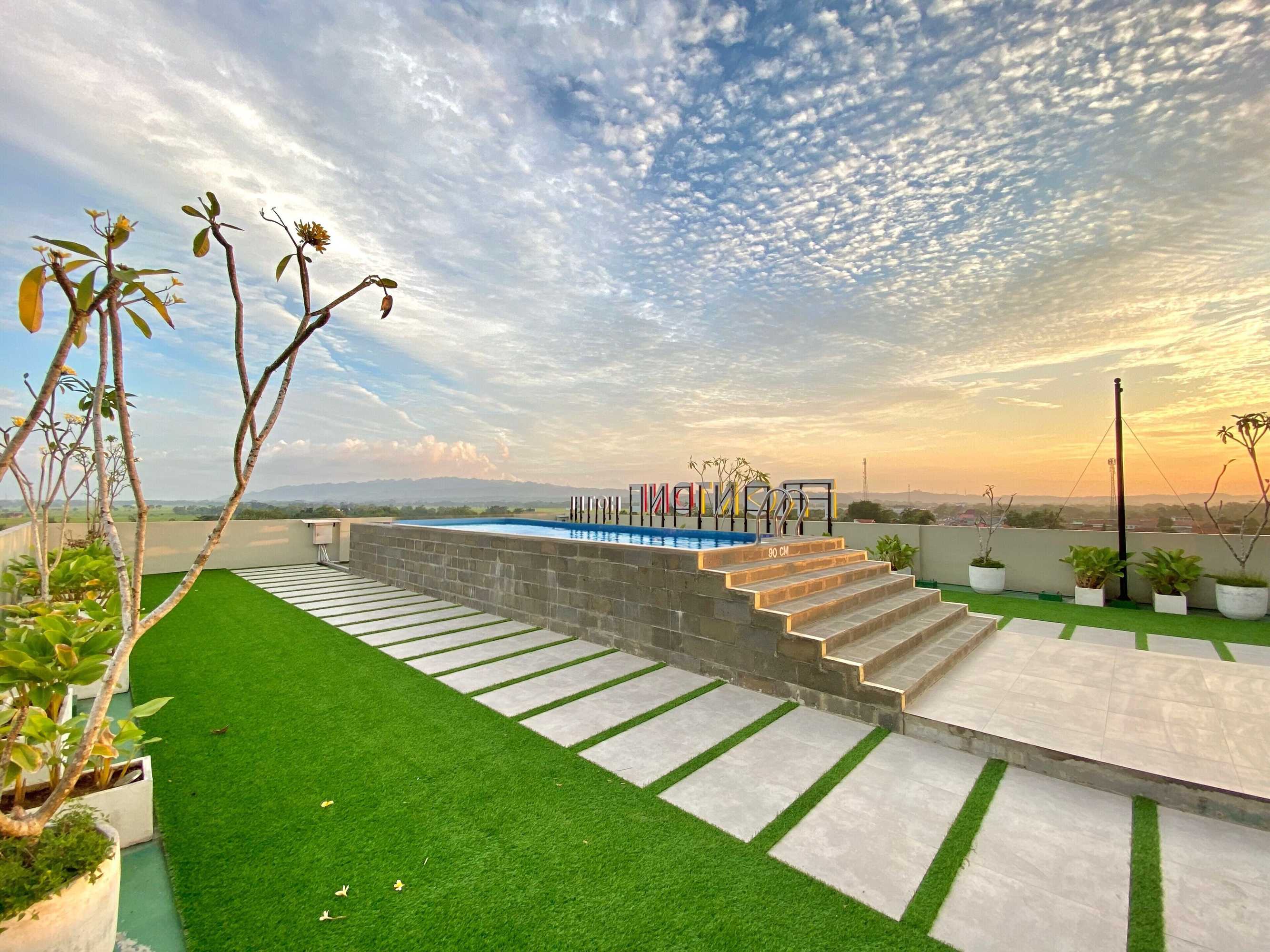 Gift card for Front One Hotel Gombong Gift card for Front One Hotel Gombong