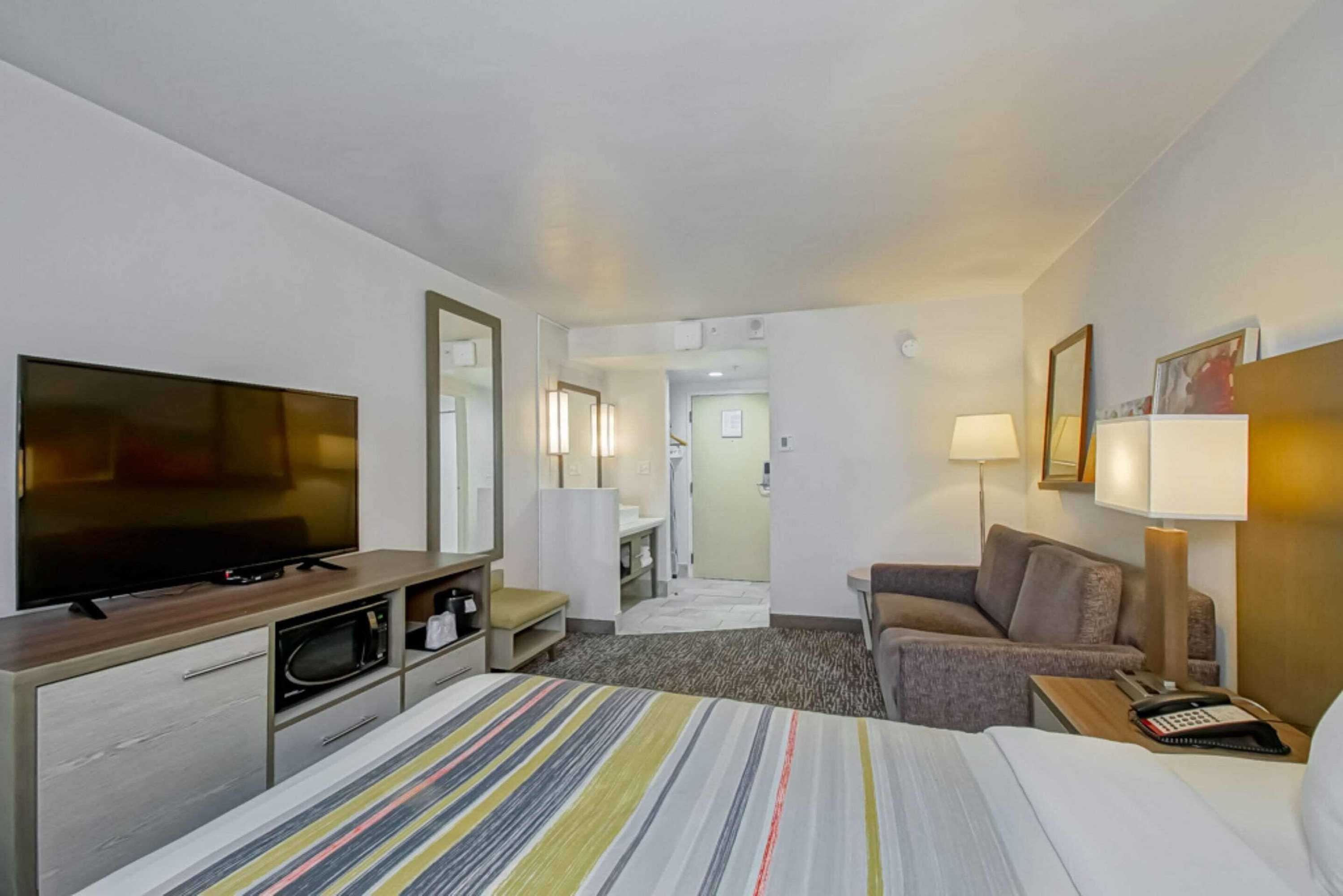 Gift card for Country Inn & Suites by Radisson, New Orleans I-10 East, LA