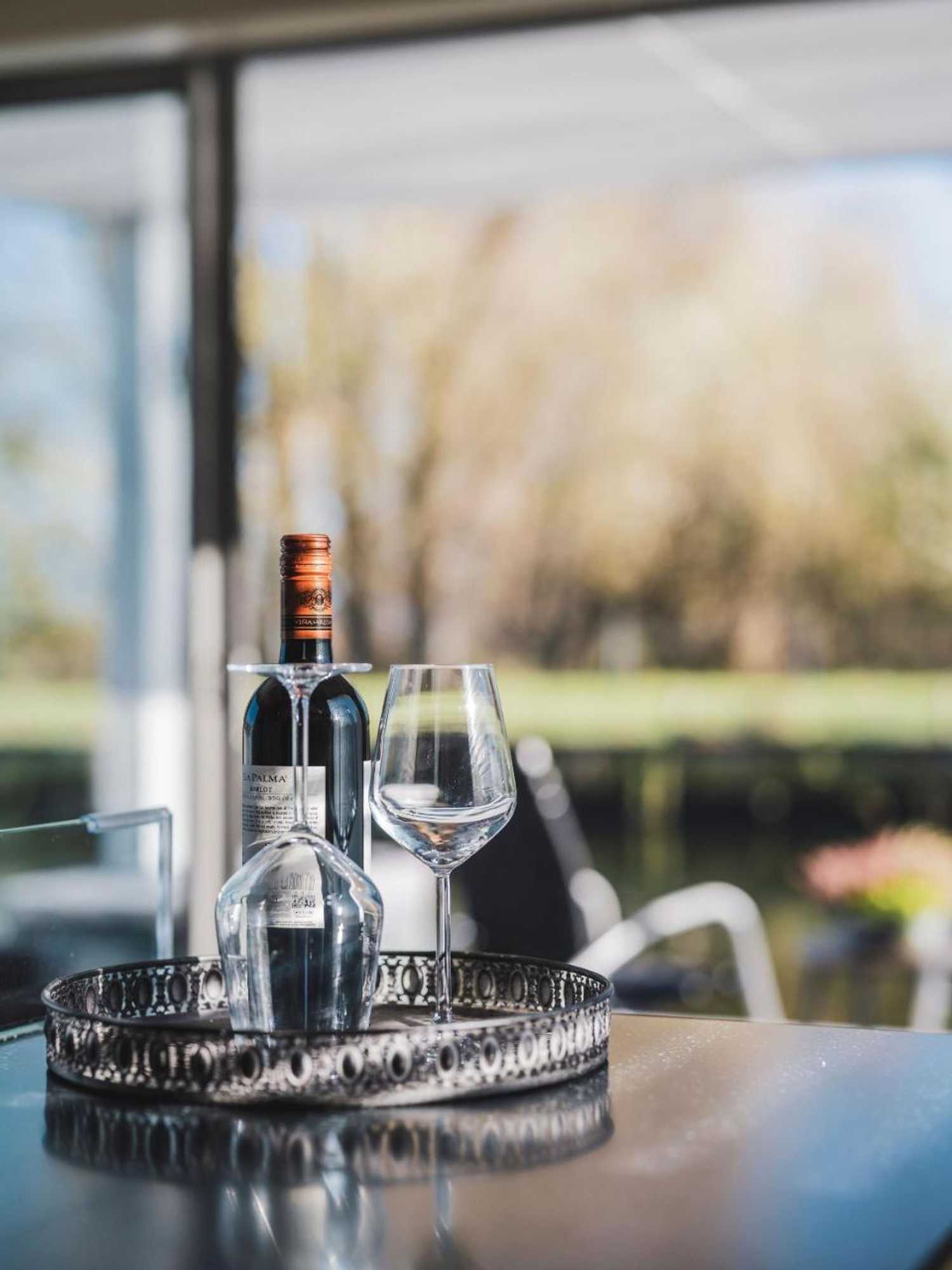 Gift card for Aquahome - NP de Biesbosch - Bijzonder Overnachten op Een Houseboat!