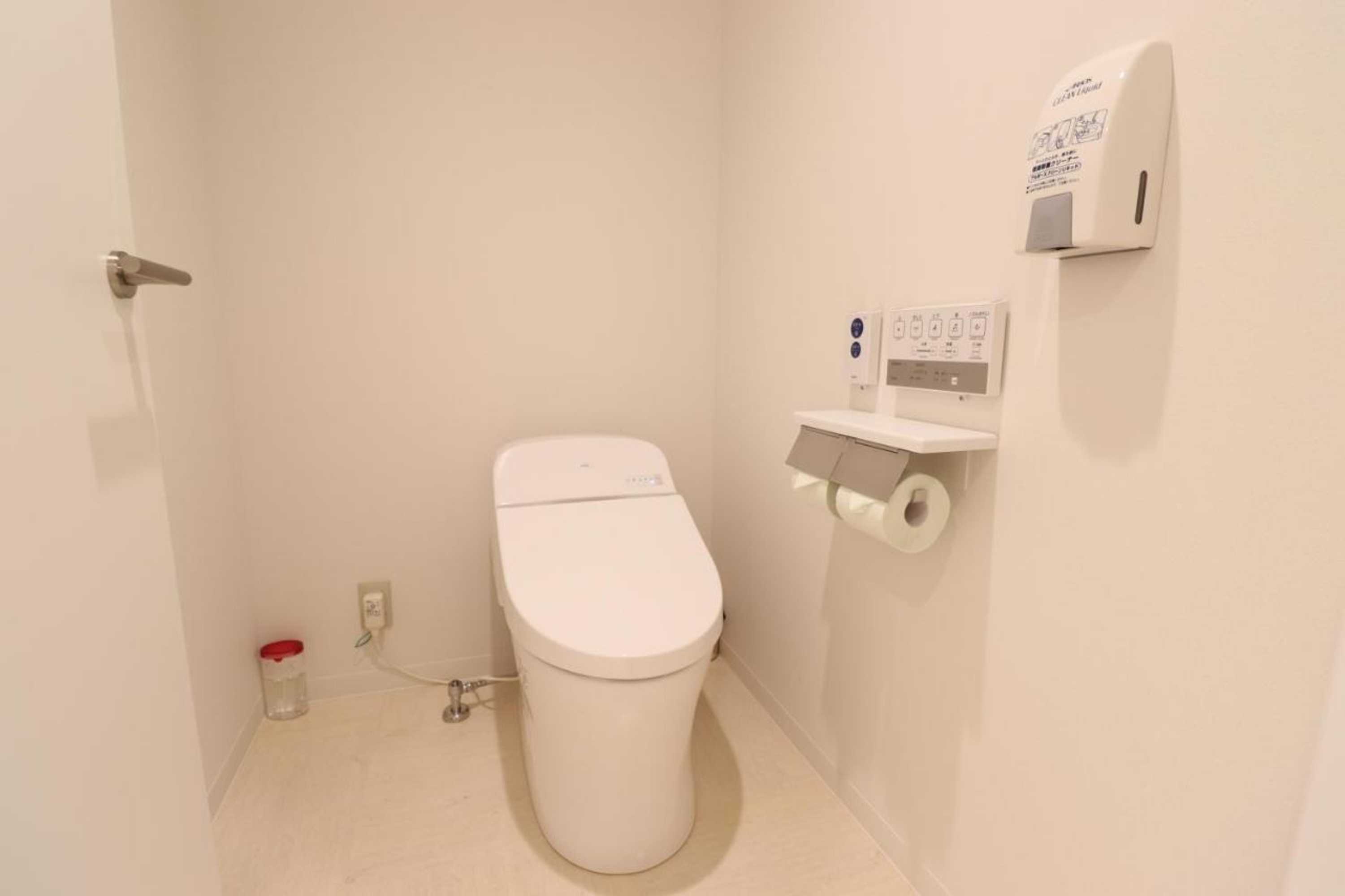 Gift card for Leo YU Capsule Hotel Nishi Funabashi