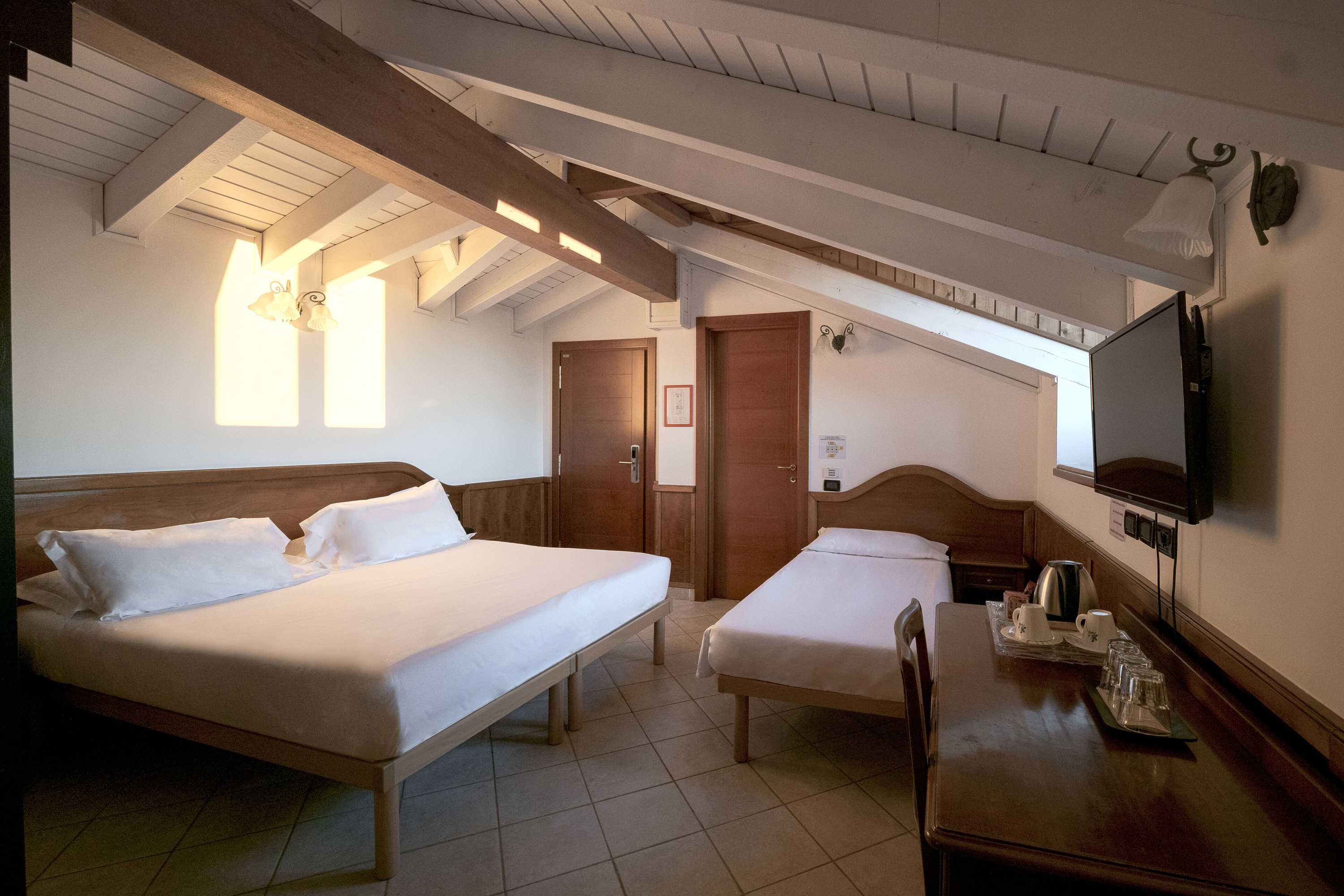 Gift card for Hotel Ungheria Varese 1946