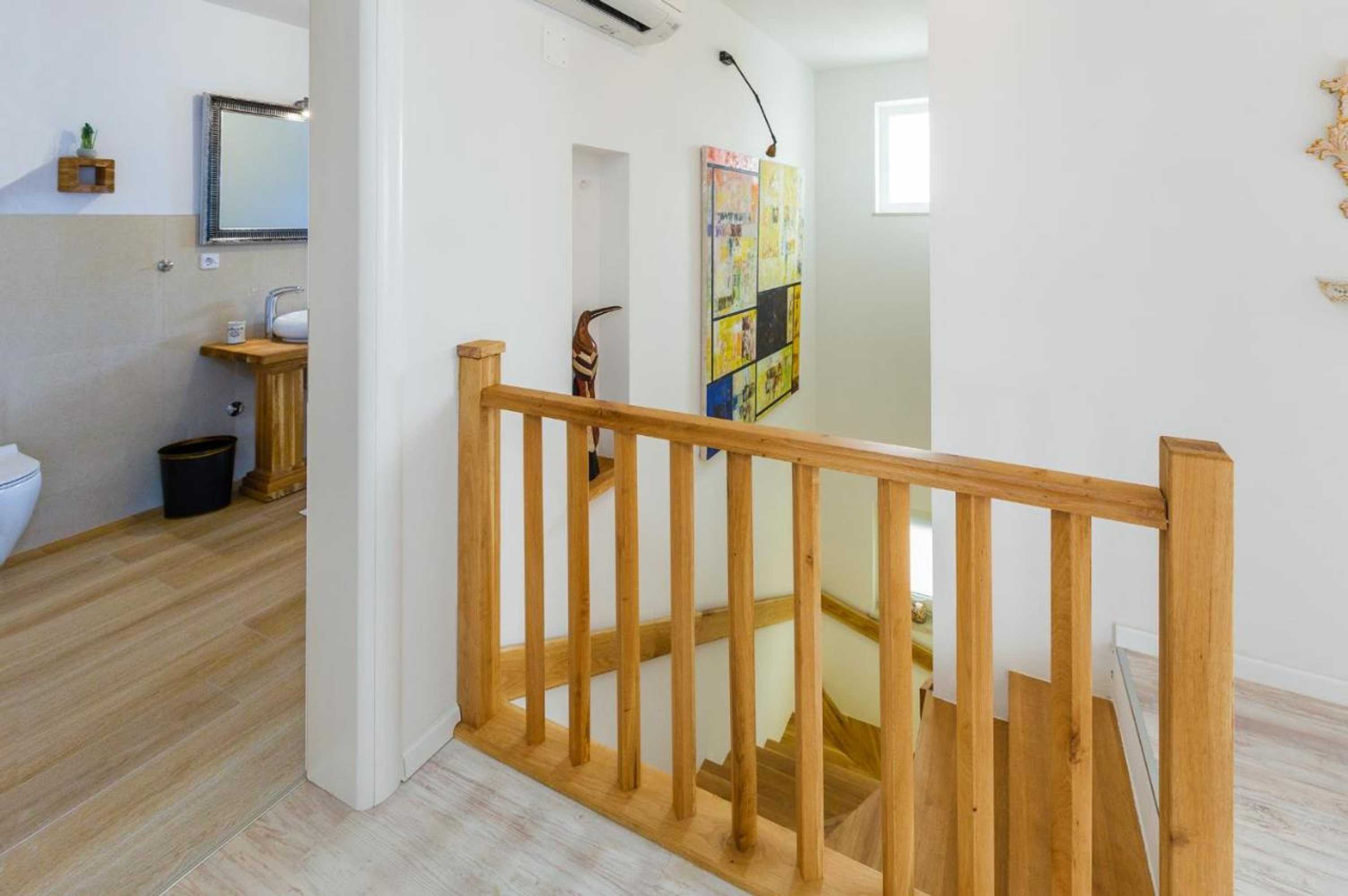 Gift card for Geräumige Villa Deni Mit Pool