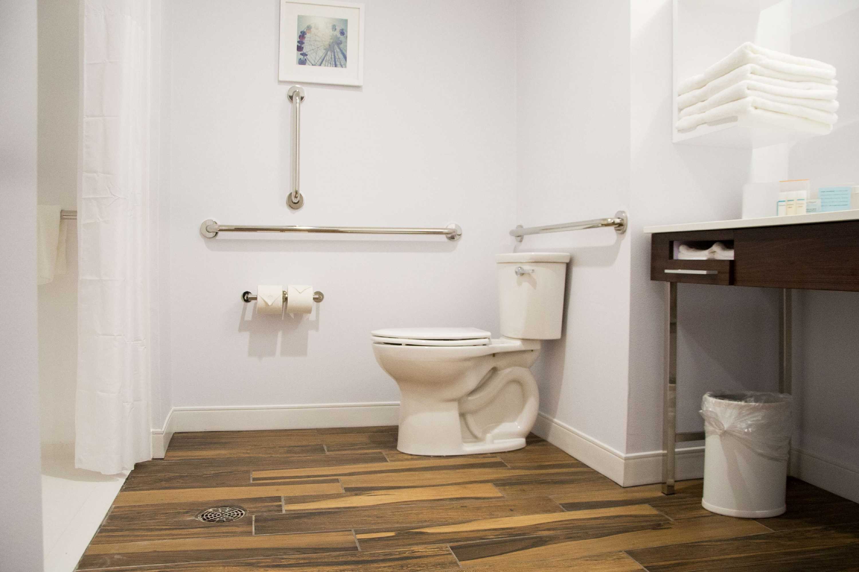 Gift card for Hampton Inn & Suites by Hilton Warrington Horsham