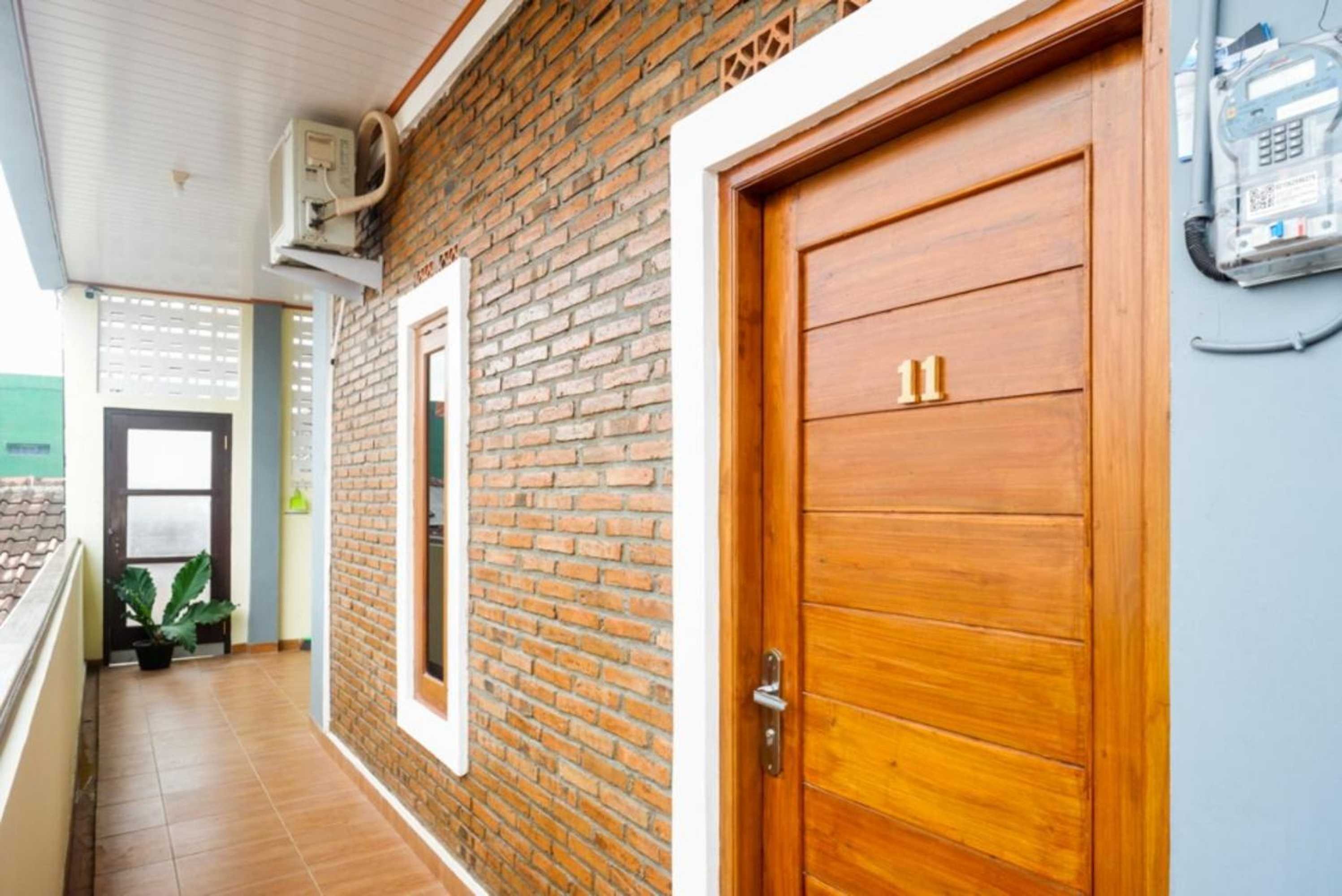 Gift card for Urbanview Hotel Telu Wolu Monjali by Reddoorz