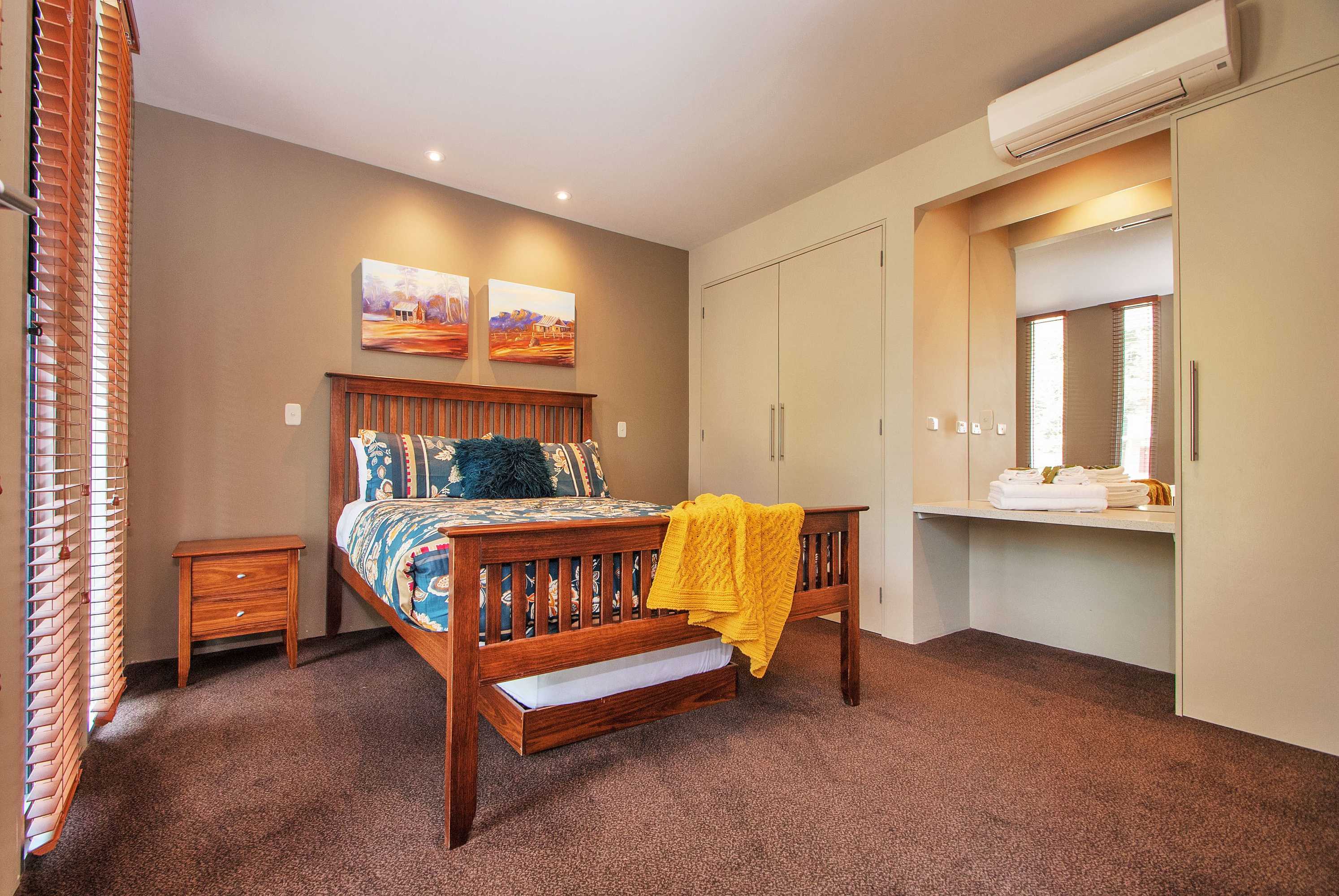 Gift card for Centenary Peaks Townhouses Gift card for Centenary Peaks Townhouses