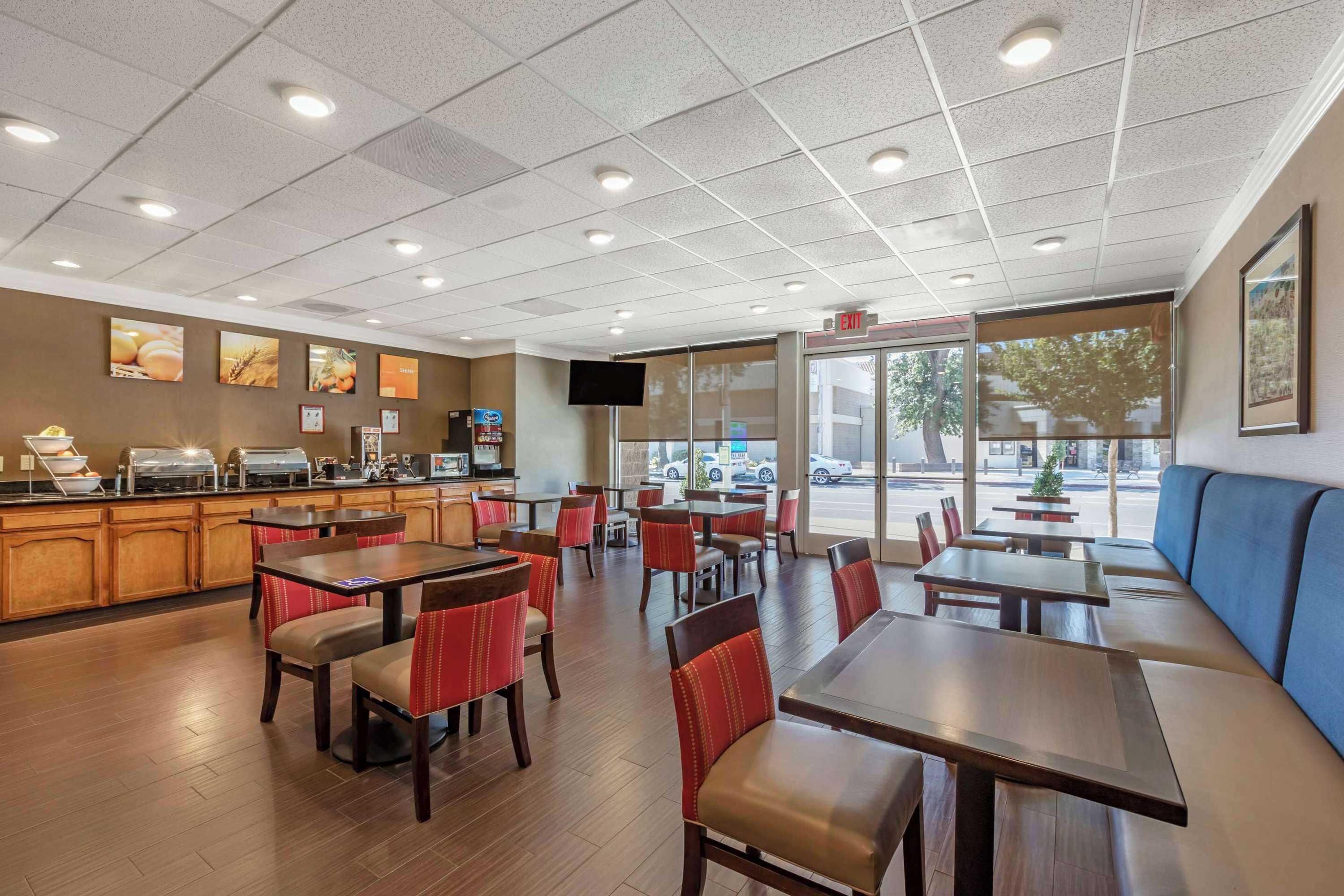 Gift card for Comfort Suites Visalia - Convention Center Gift card for Comfort Suites Visalia - Convention Center