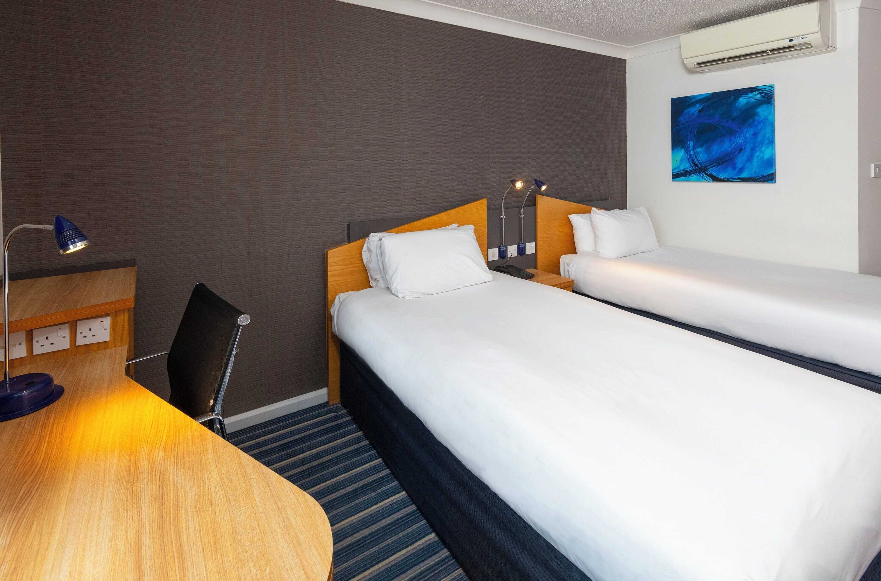 Gift card for Holiday Inn Express Birmingham - Snow Hill by Ihg Gift card for Holiday Inn Express Birmingham - Snow Hill by Ihg