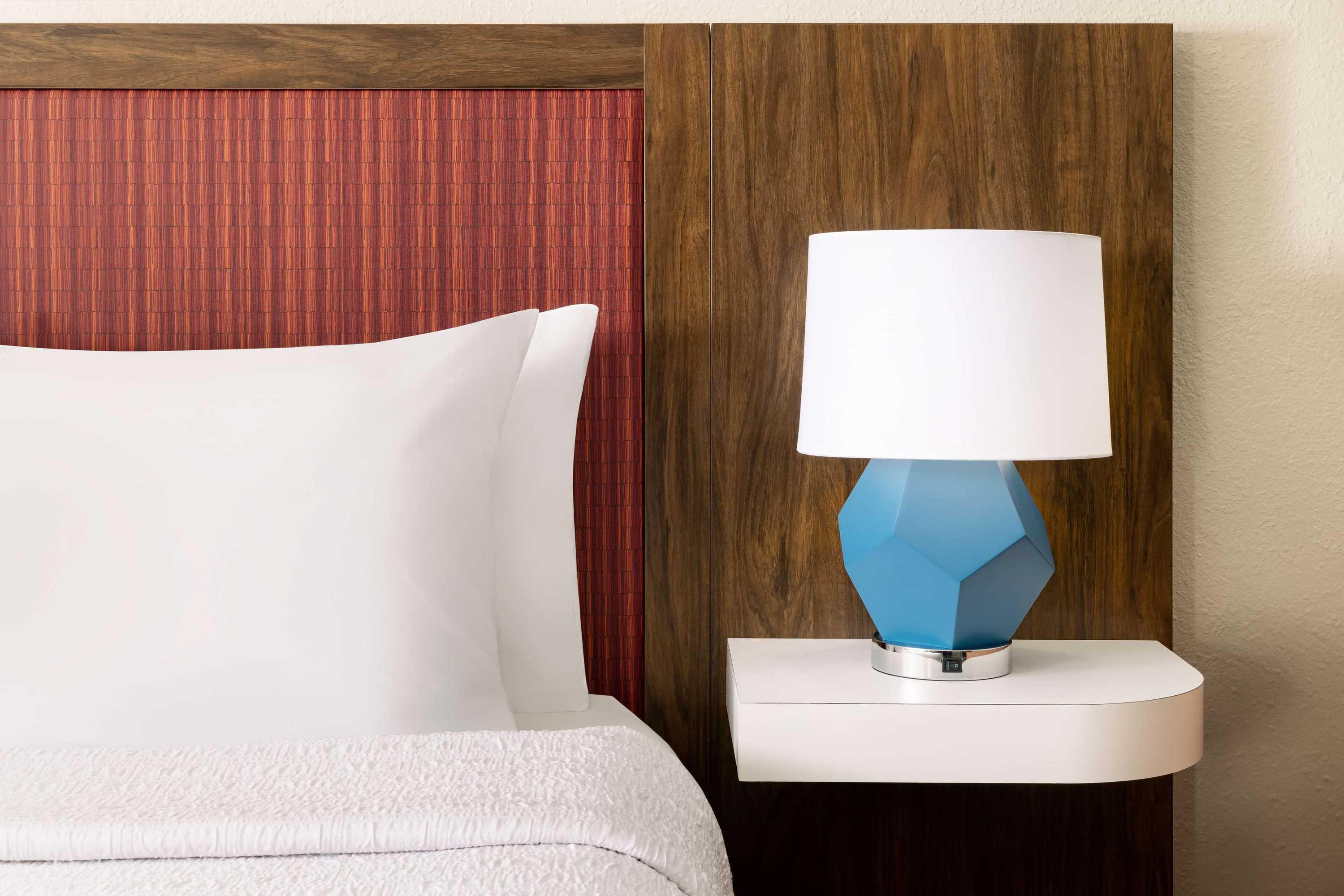 Gift card for Hampton Inn Long Island/islandia Gift card for Hampton Inn Long Island/islandia