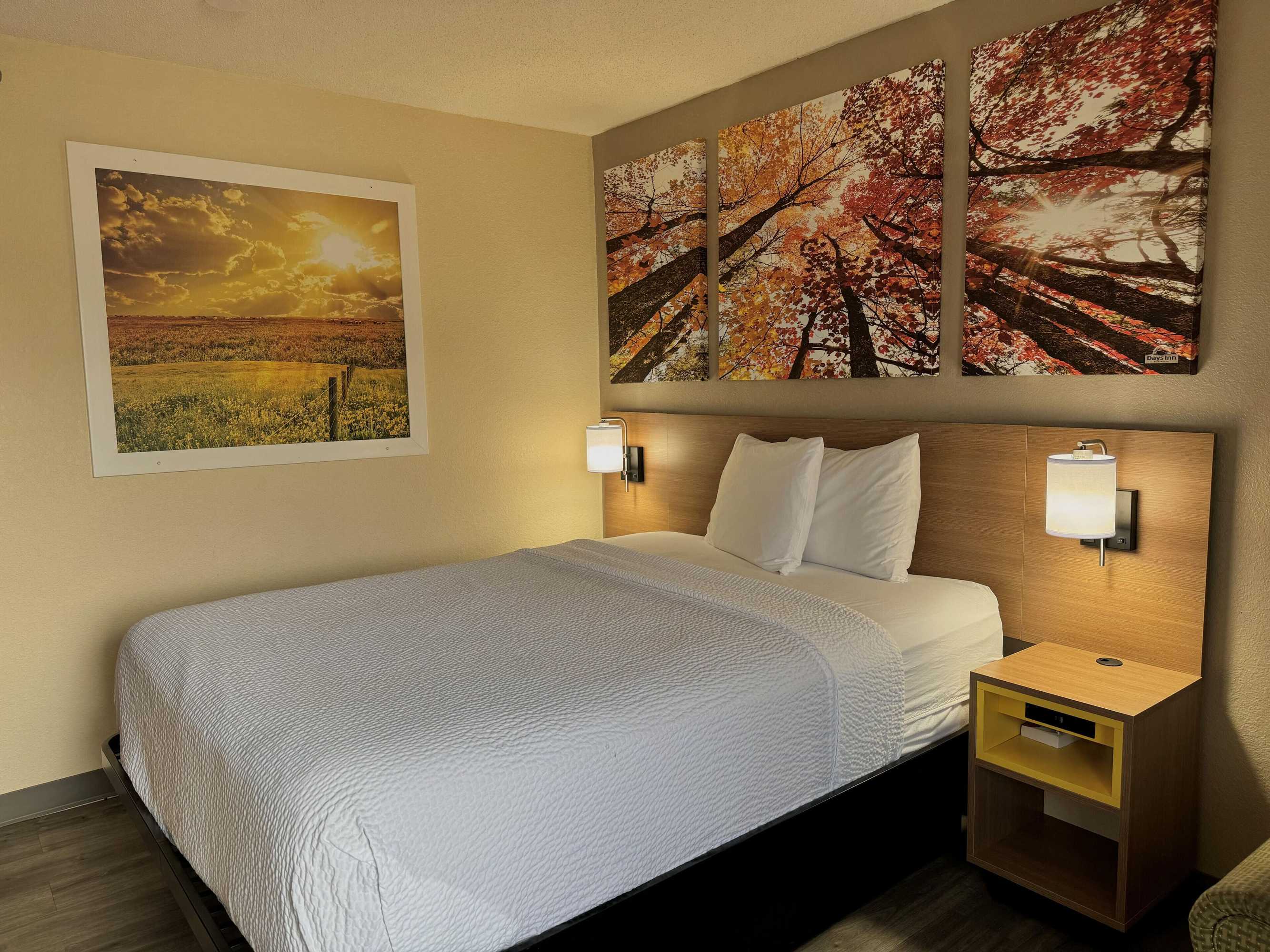 Gift card for Days Inn & Suites by Wyndham Kaukauna WI Gift card for Days Inn & Suites by Wyndham Kaukauna WI
