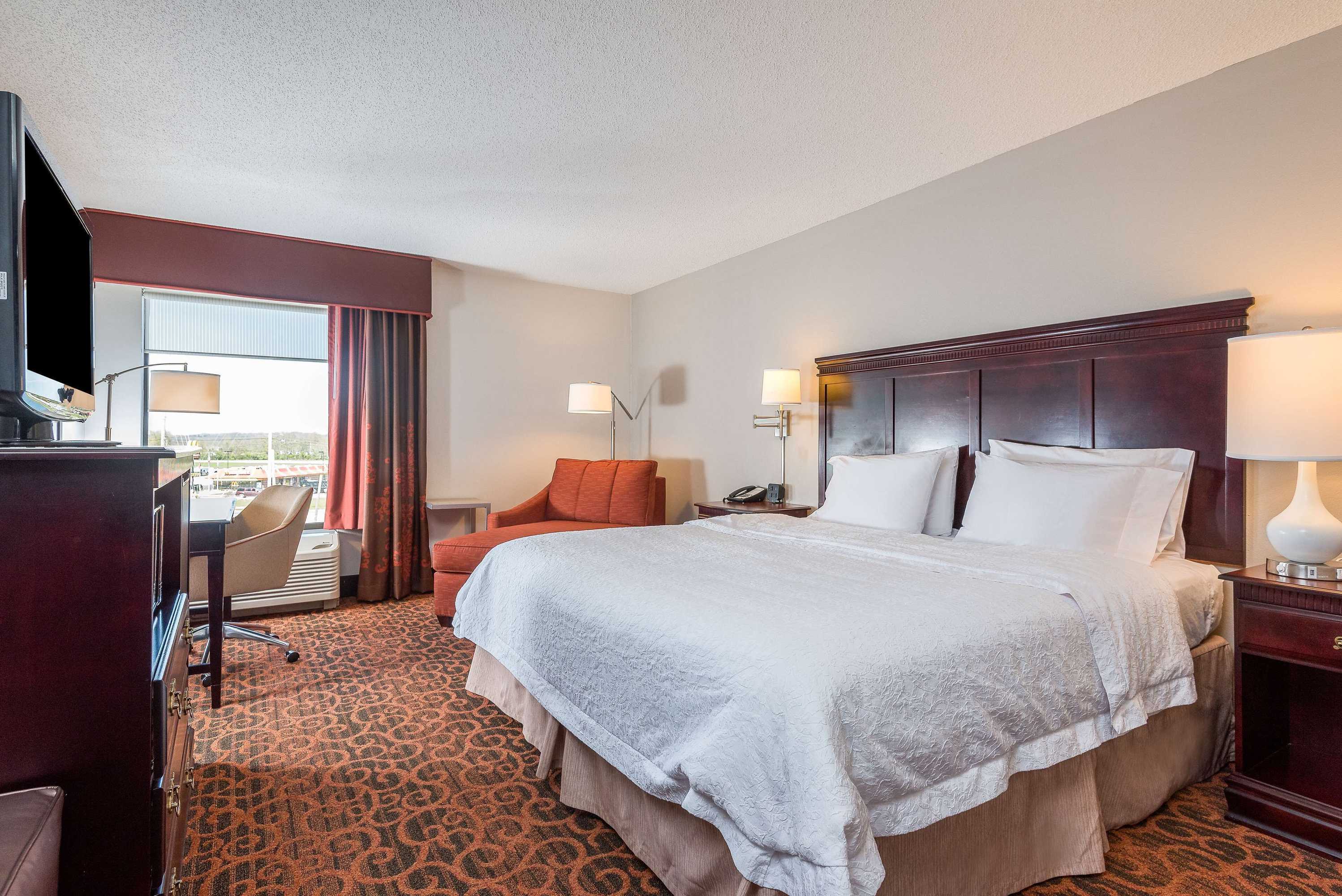 Gift card for Hampton Inn Parkersburg-Mineral Wells Gift card for Hampton Inn Parkersburg-Mineral Wells