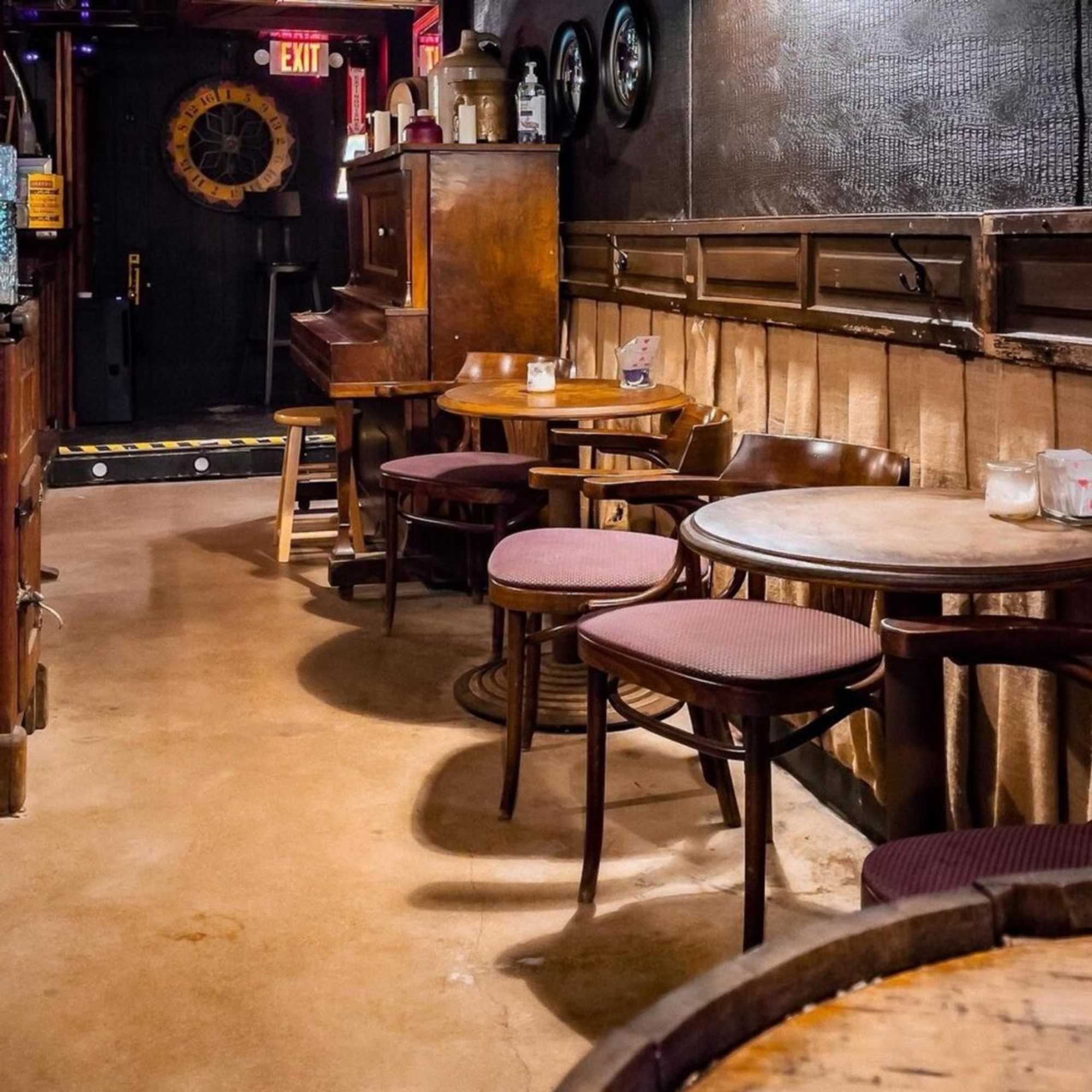 Gift card for Maxwell Mansion Hotel Gift card for Maxwell Mansion Hotel