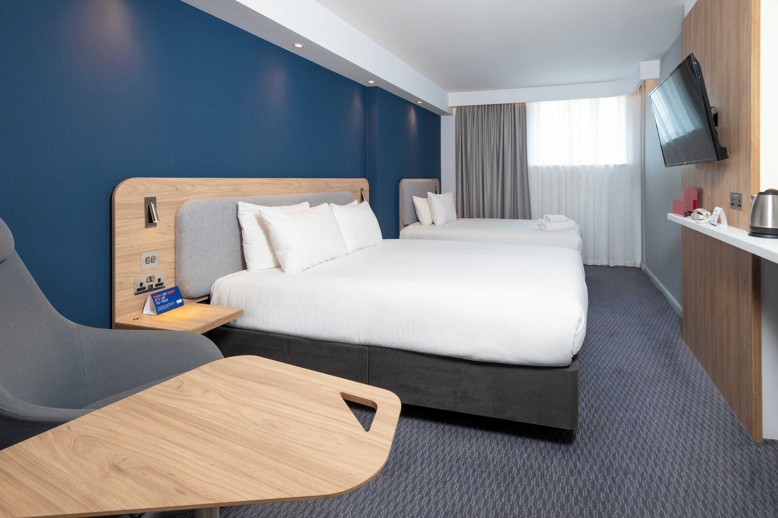 Gift card for Holiday Inn Express Swindon City Centre by Ihg Gift card for Holiday Inn Express Swindon City Centre by Ihg