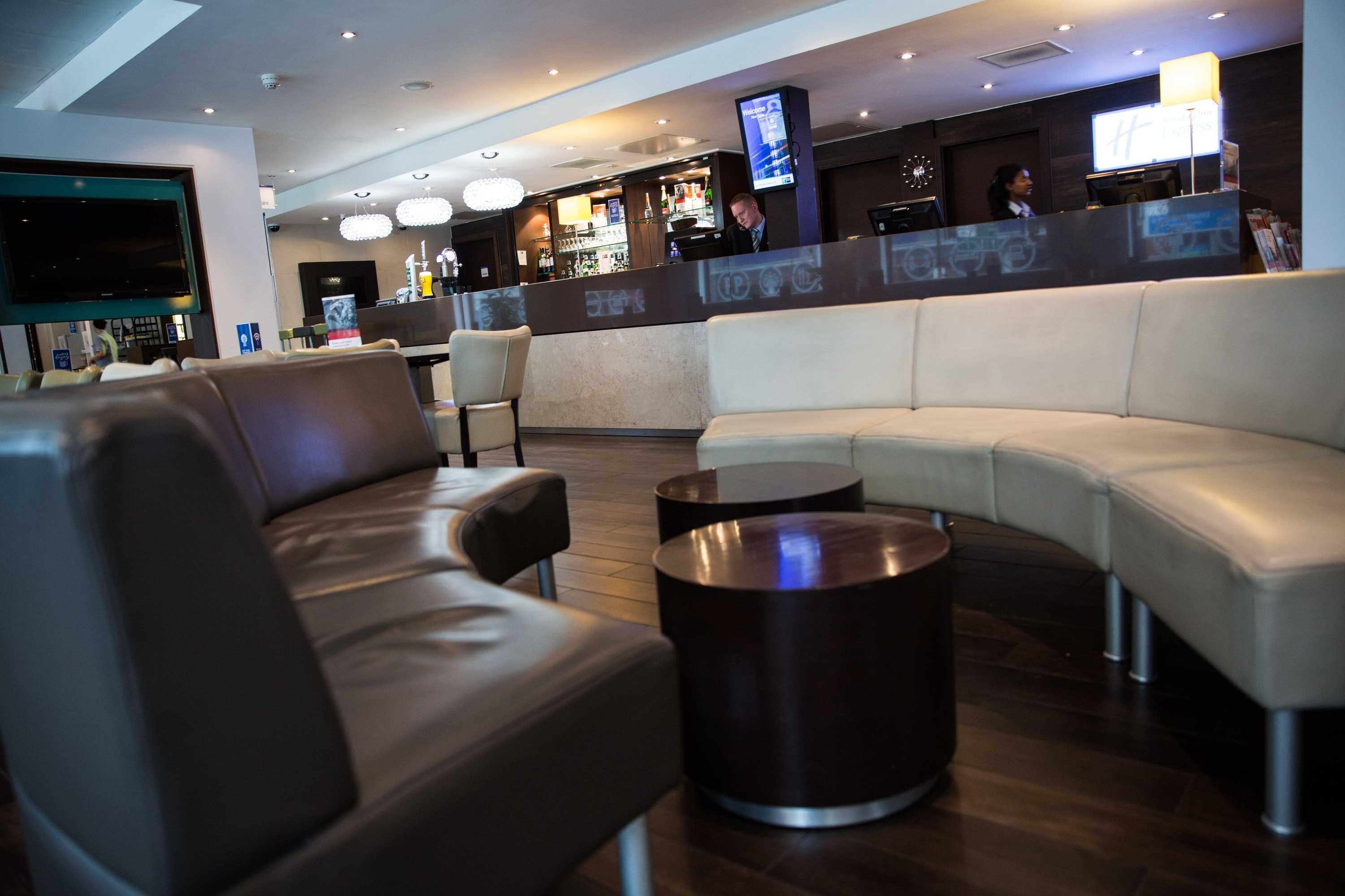 Gift card for Holiday Inn Express London - Stratford by Ihg Gift card for Holiday Inn Express London - Stratford by Ihg