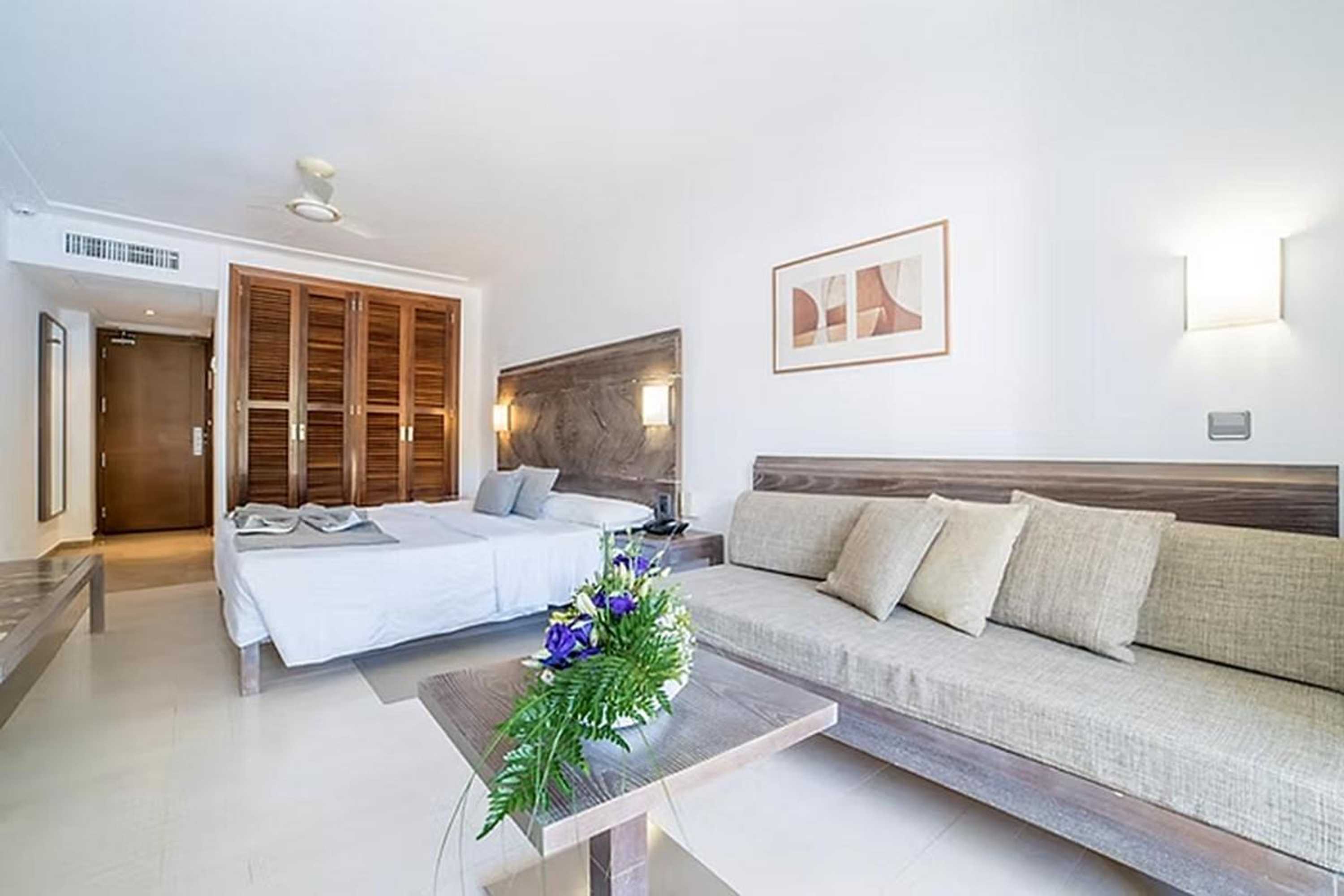 Gift card for Fergus Club Font de Sa Cala Beach