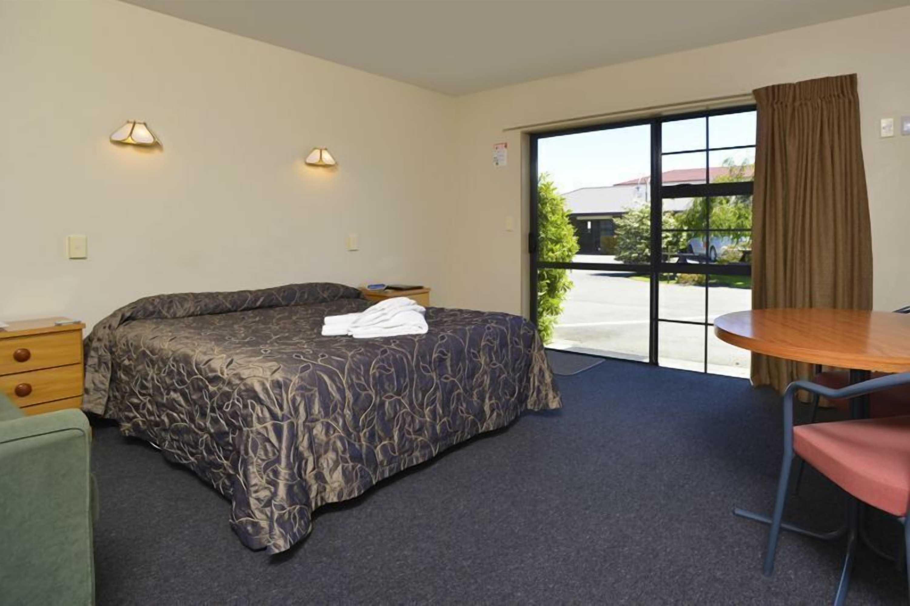 Gift card for Aston Court Motel Blenheim Gift card for Aston Court Motel Blenheim
