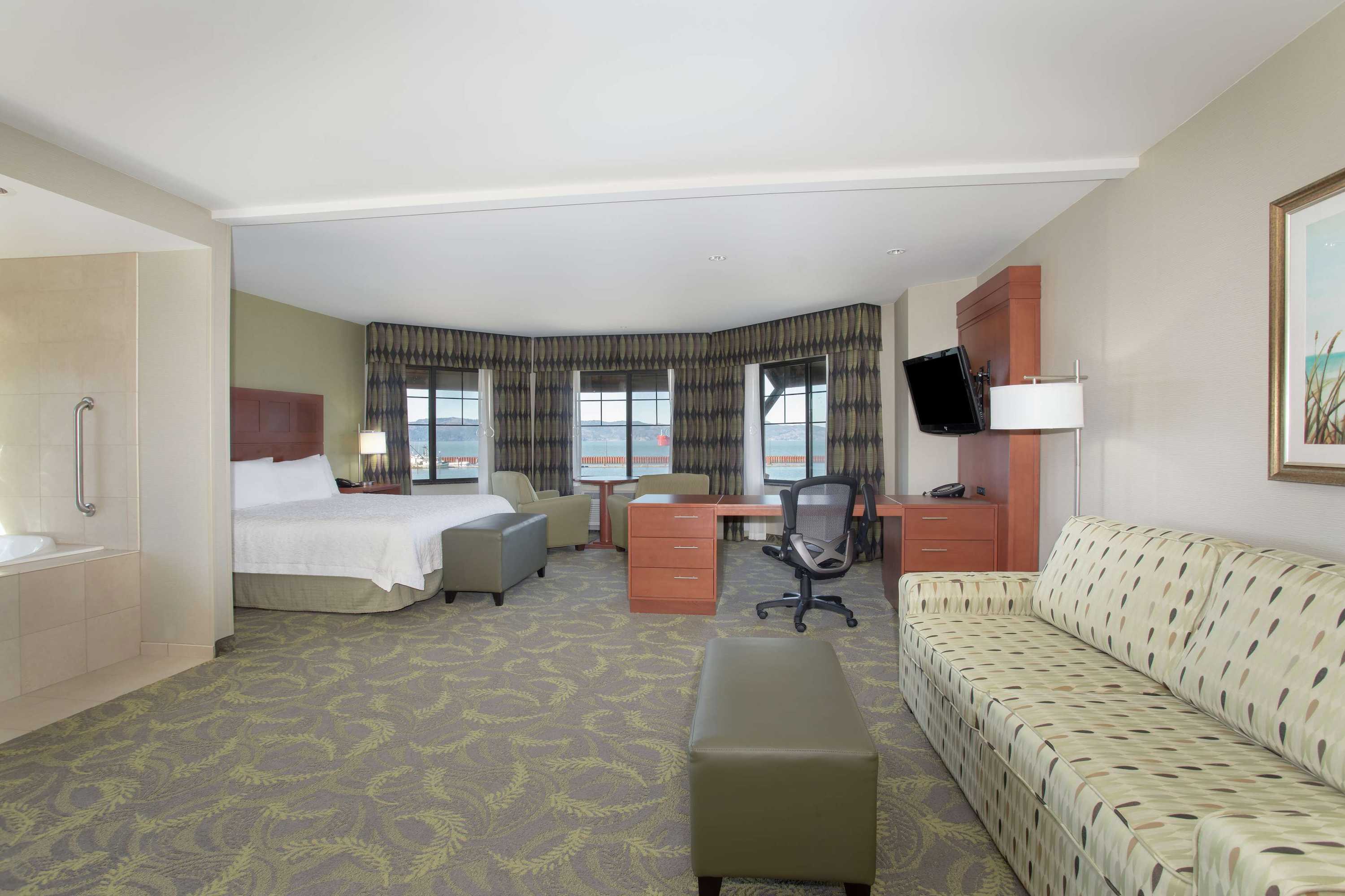 Gift card for Hampton Inn And Suites Astoria Gift card for Hampton Inn And Suites Astoria