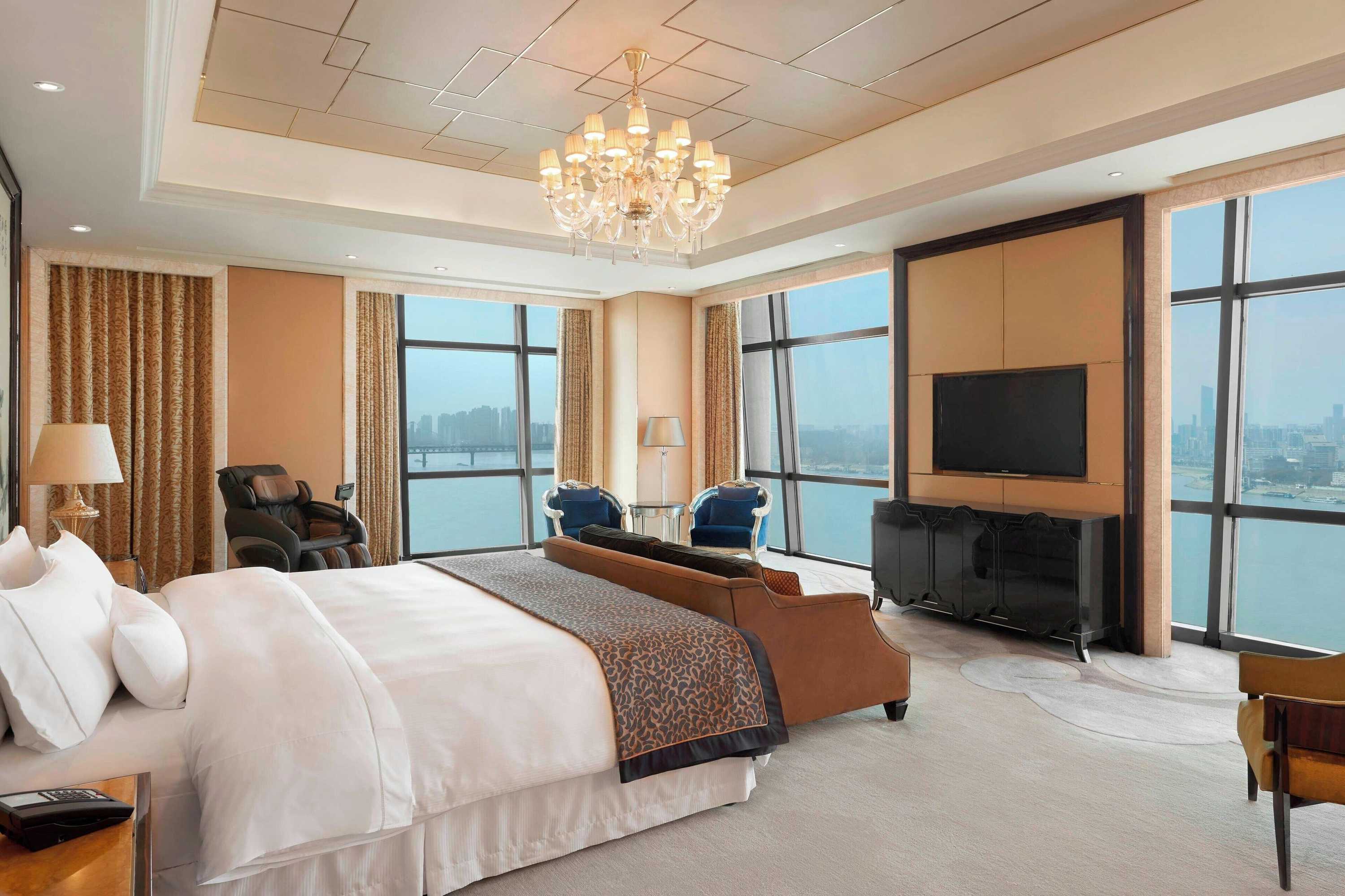 Gift card for The Westin Wuhan Wuchang Gift card for The Westin Wuhan Wuchang