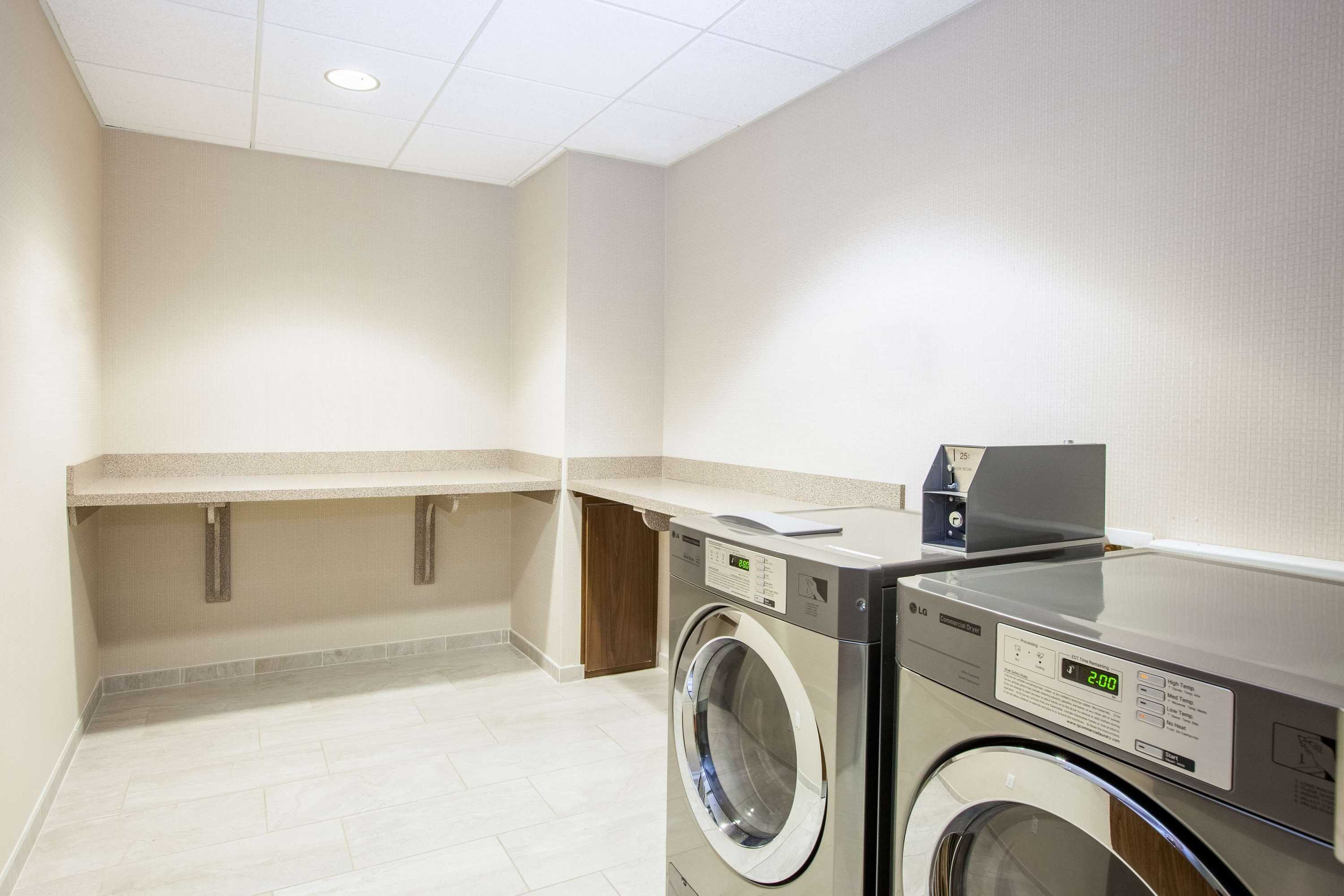 Gift card for Hampton Inn & Suites Pasco/tri-Cities