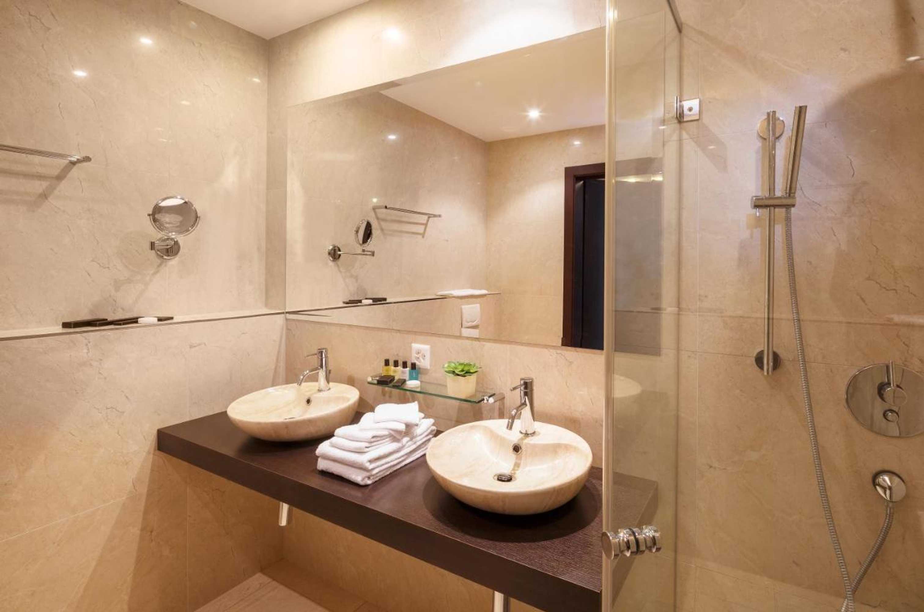 Gift card for Business Hotel First