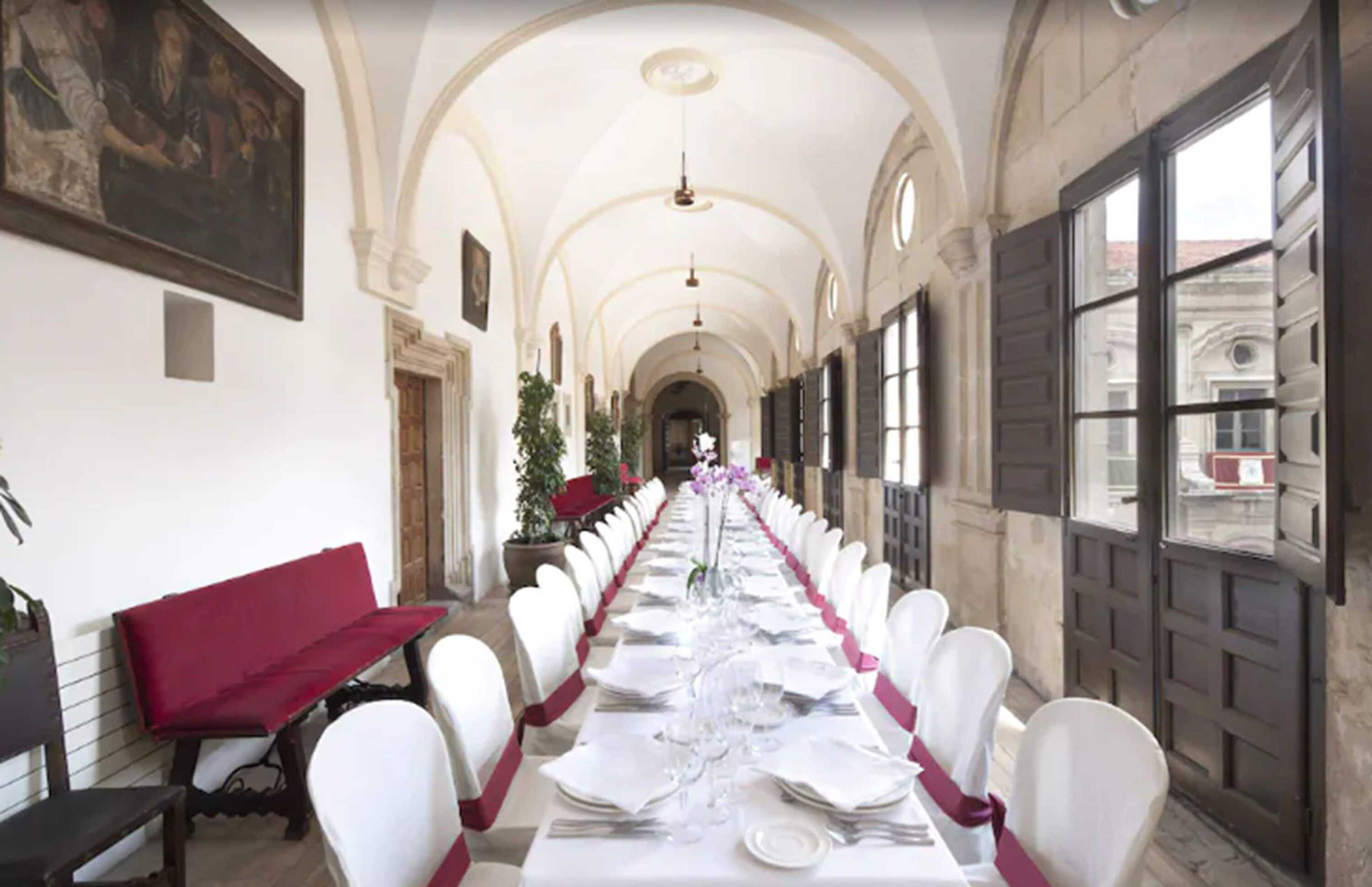 Gift card for Hotel Real Colegiata San Isidoro Gift card for Hotel Real Colegiata San Isidoro