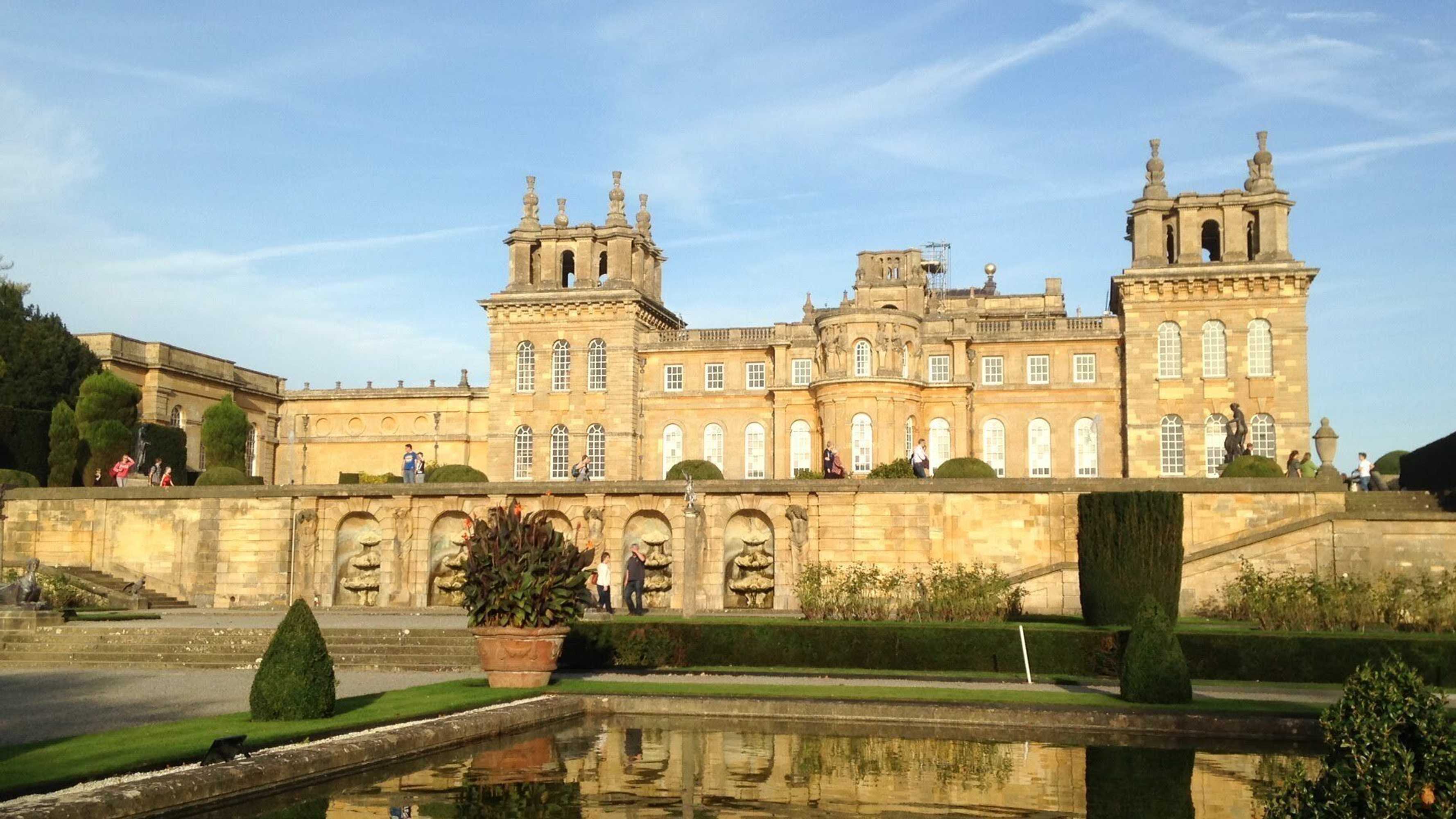 Gift card for Cherry Tree Cottage in Idyllic Cotswold Village