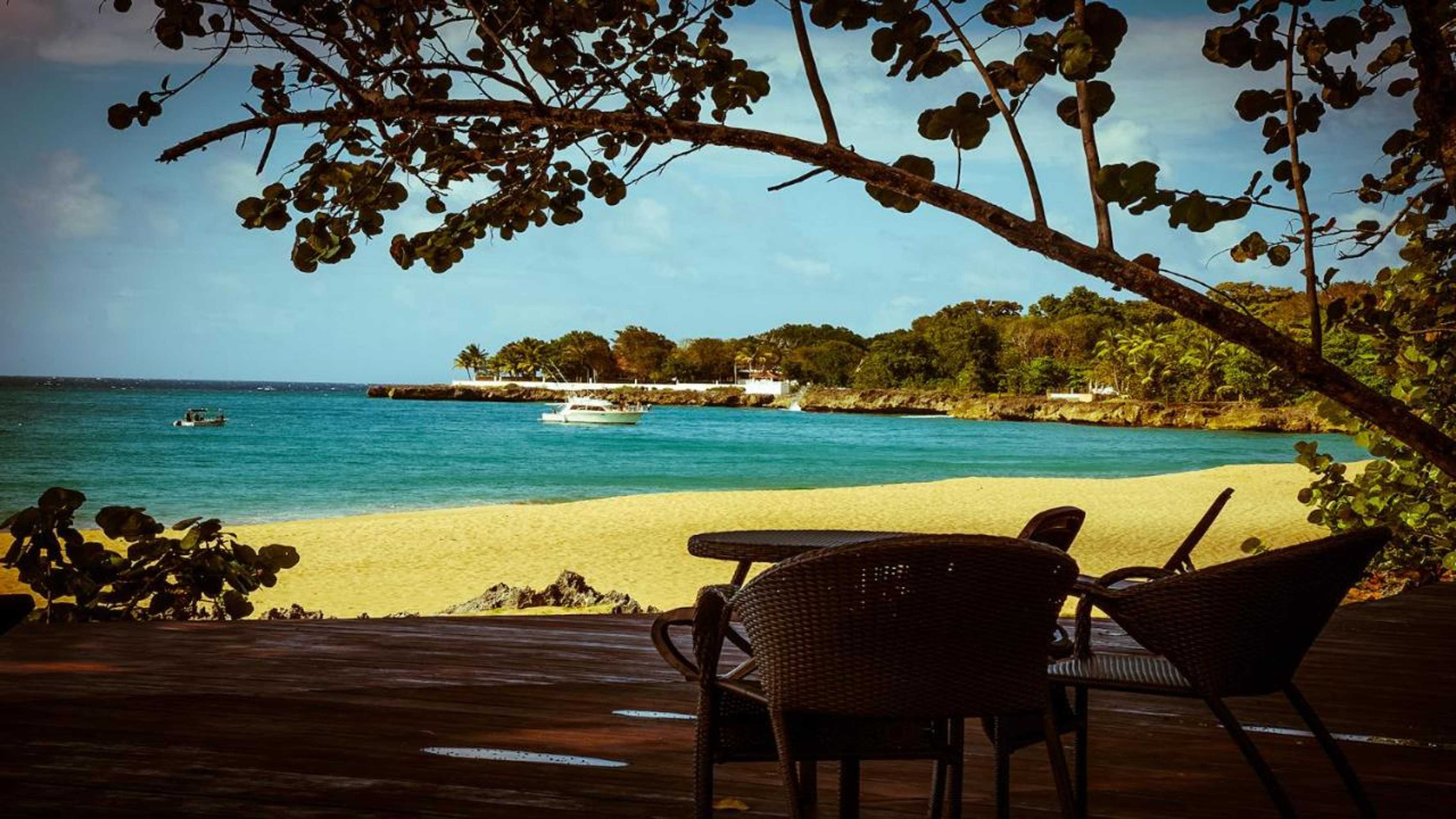 Gift card for Hispaniola Beachfront Penthouse