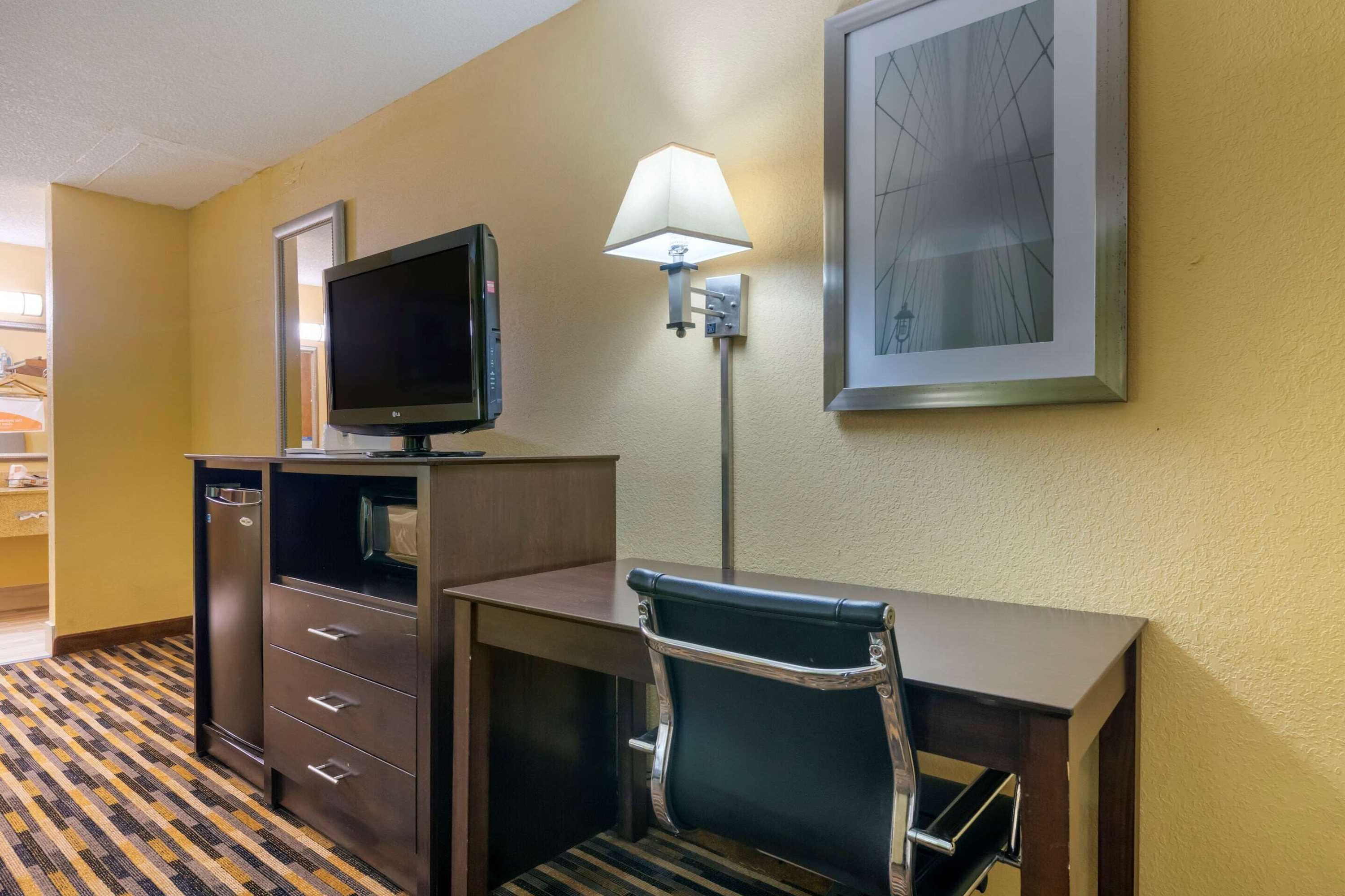 Gift card for Quality Inn & Suites Mt Dora North Gift card for Quality Inn & Suites Mt Dora North