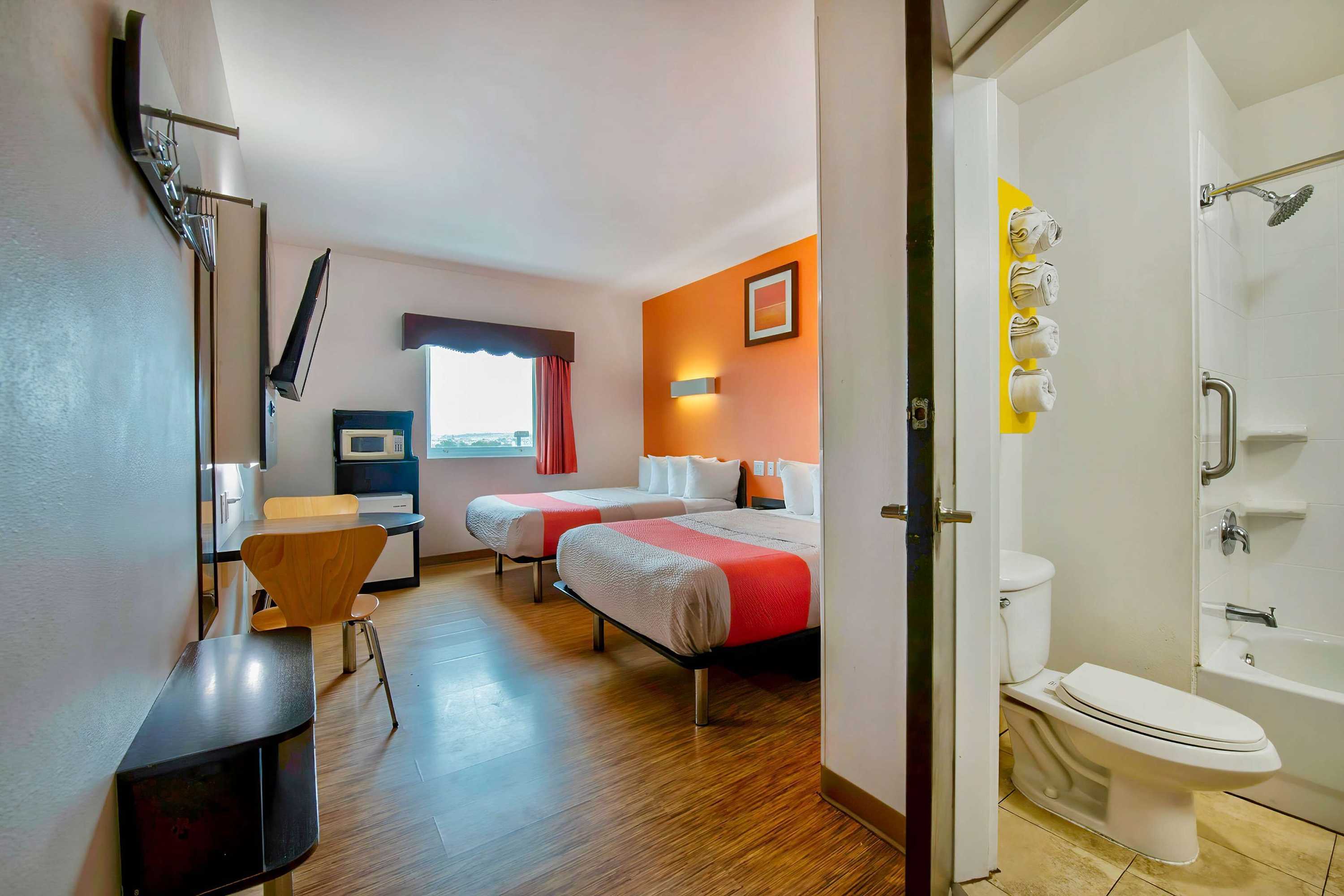 Gift card for Motel 6 Eagle Pass, TX - Lakeside Gift card for Motel 6 Eagle Pass, TX - Lakeside