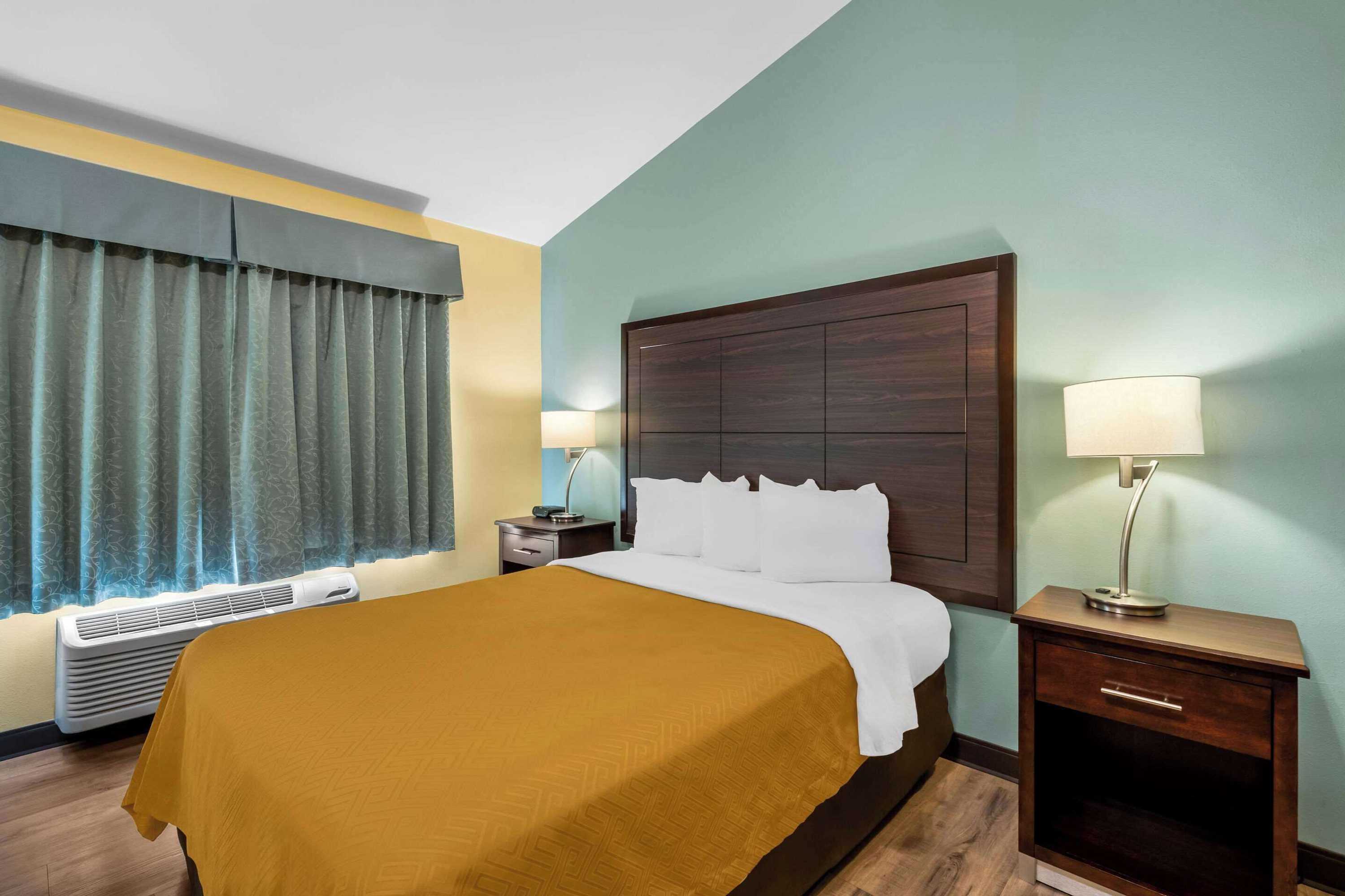Gift card for Econo Lodge Inn & Suites Gift card for Econo Lodge Inn & Suites