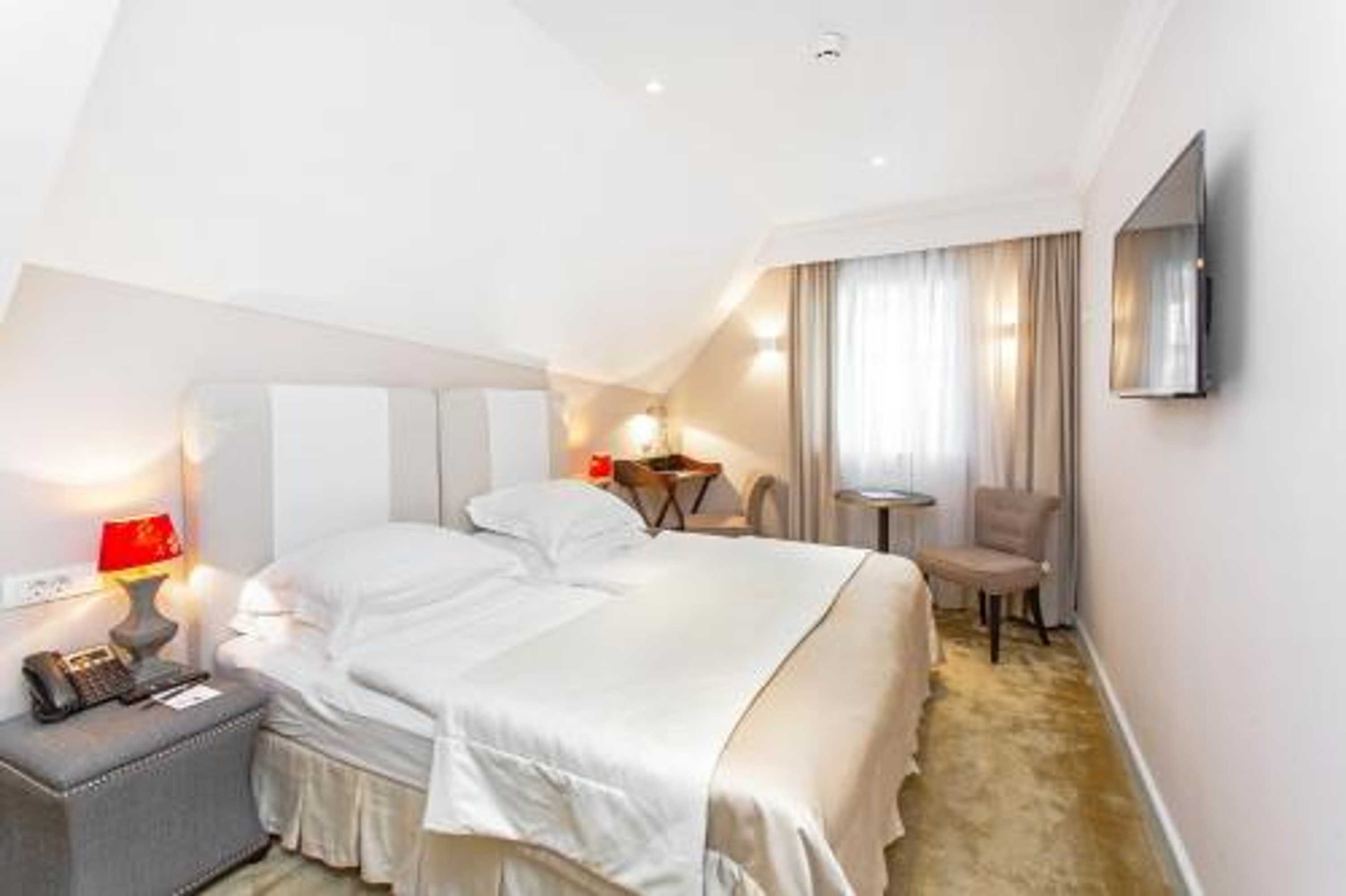 Gift card for Lesar Hotel Angel Gift card for Lesar Hotel Angel