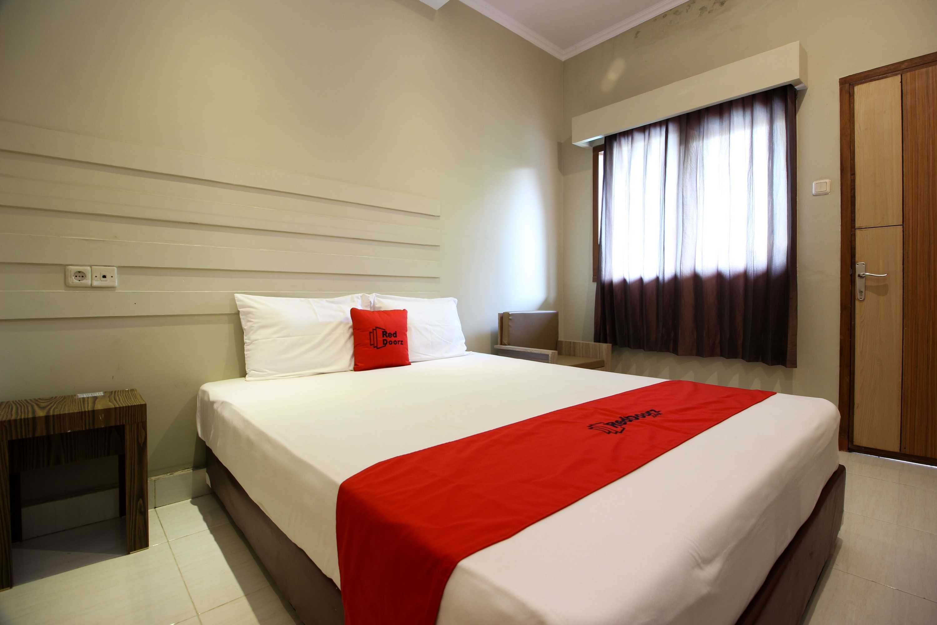 Gift card for Reddoorz Plus @ Jalan Damai 2 Gift card for Reddoorz Plus @ Jalan Damai 2