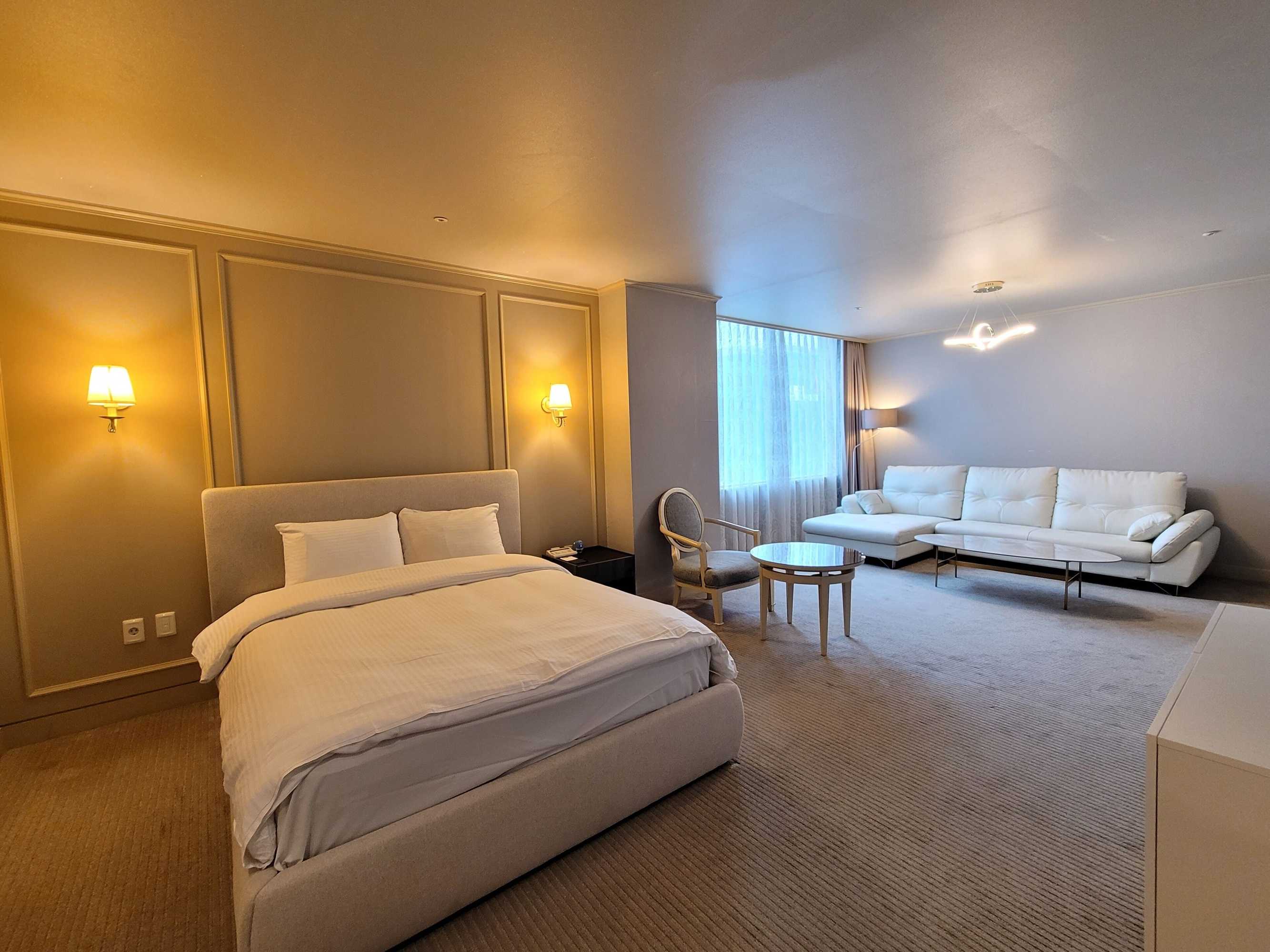 Gift card for Queen Vell Hotel & Wedding Gift card for Queen Vell Hotel & Wedding
