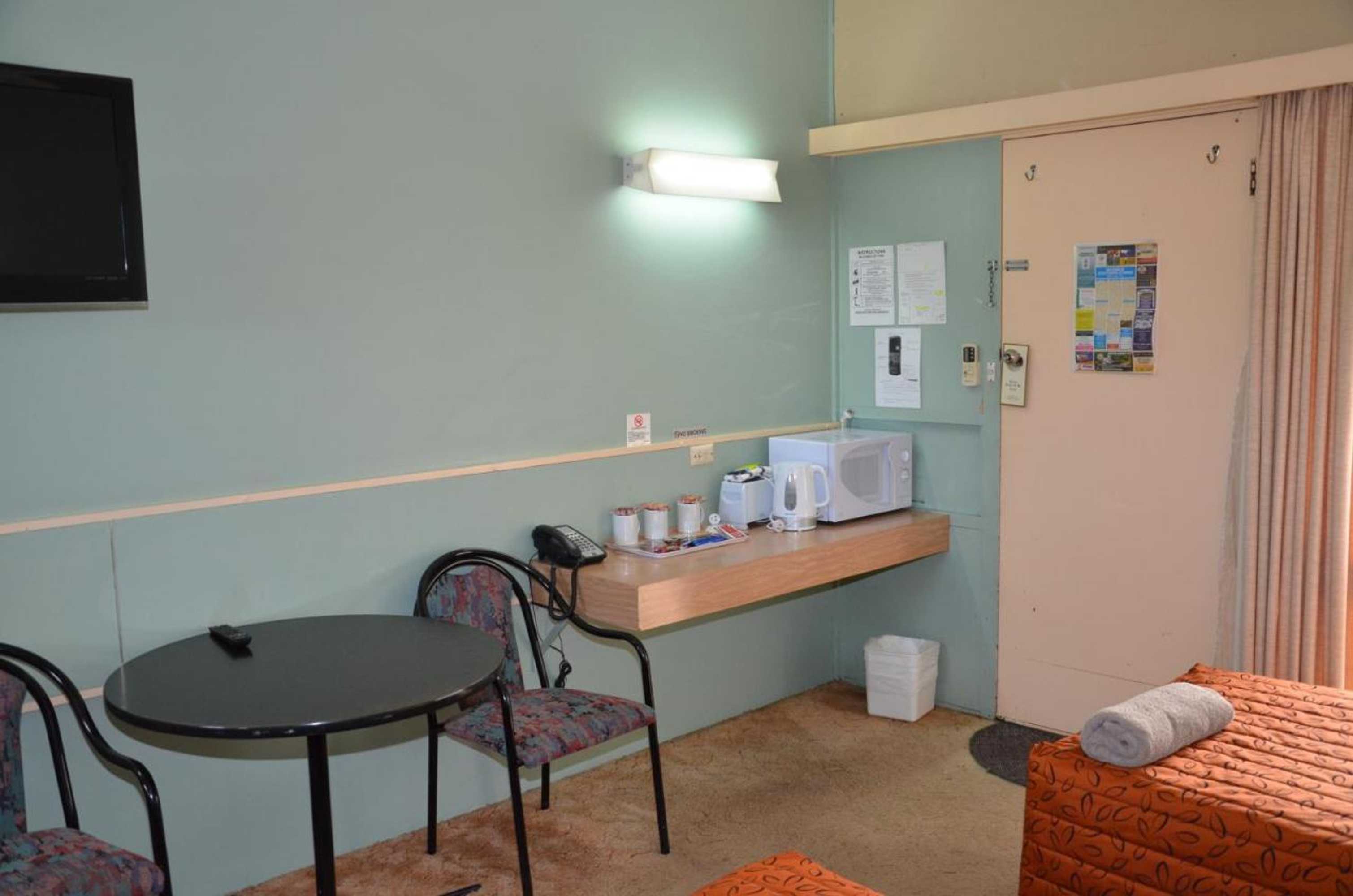 Gift card for Warwick Motor Inn