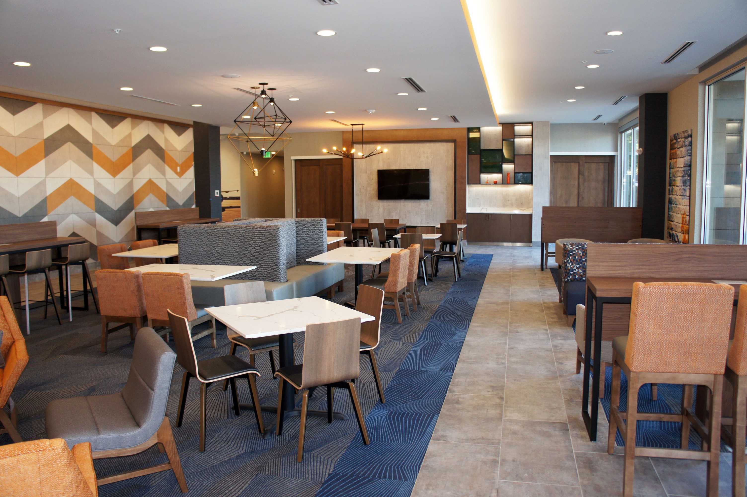 Gift card for La Quinta Inn & Suites by Wyndham Marysville