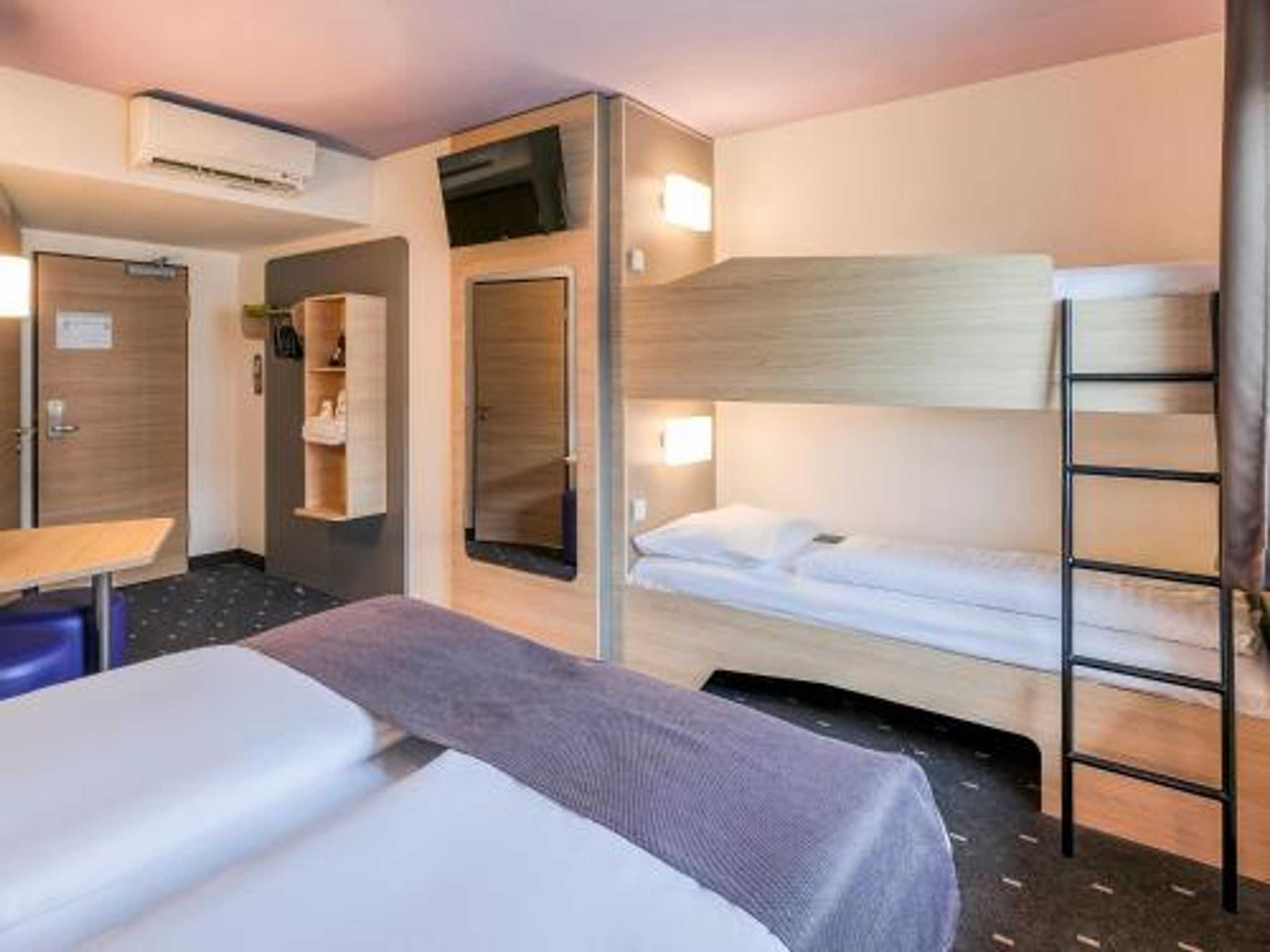 Gift card for B&b Hotel Stuttgart-Vaihingen Gift card for B&b Hotel Stuttgart-Vaihingen