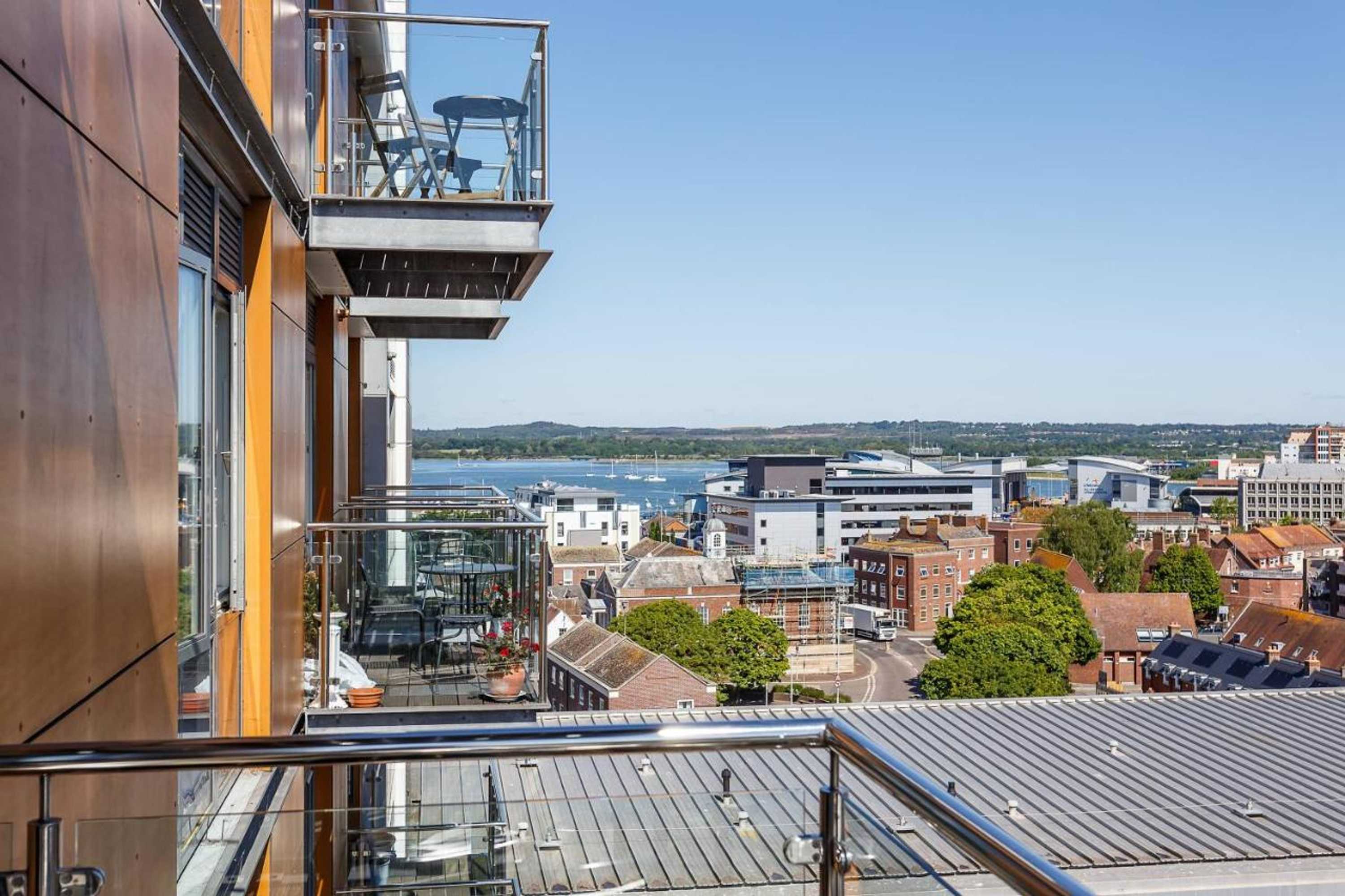 Gift card for Curlew, Poole