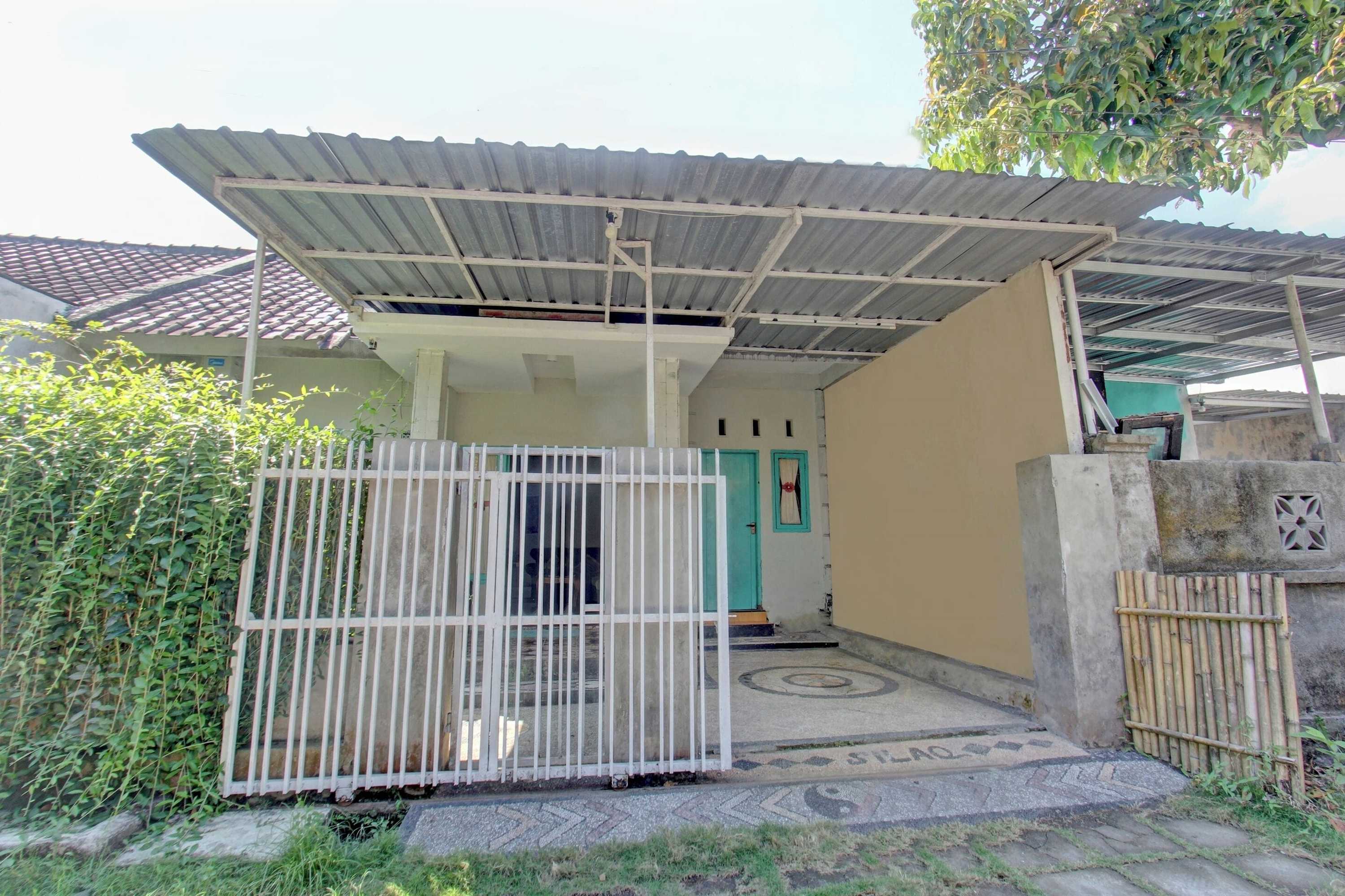 Gift card for Oyo 92825 Kamar Lombok Gift card for Oyo 92825 Kamar Lombok