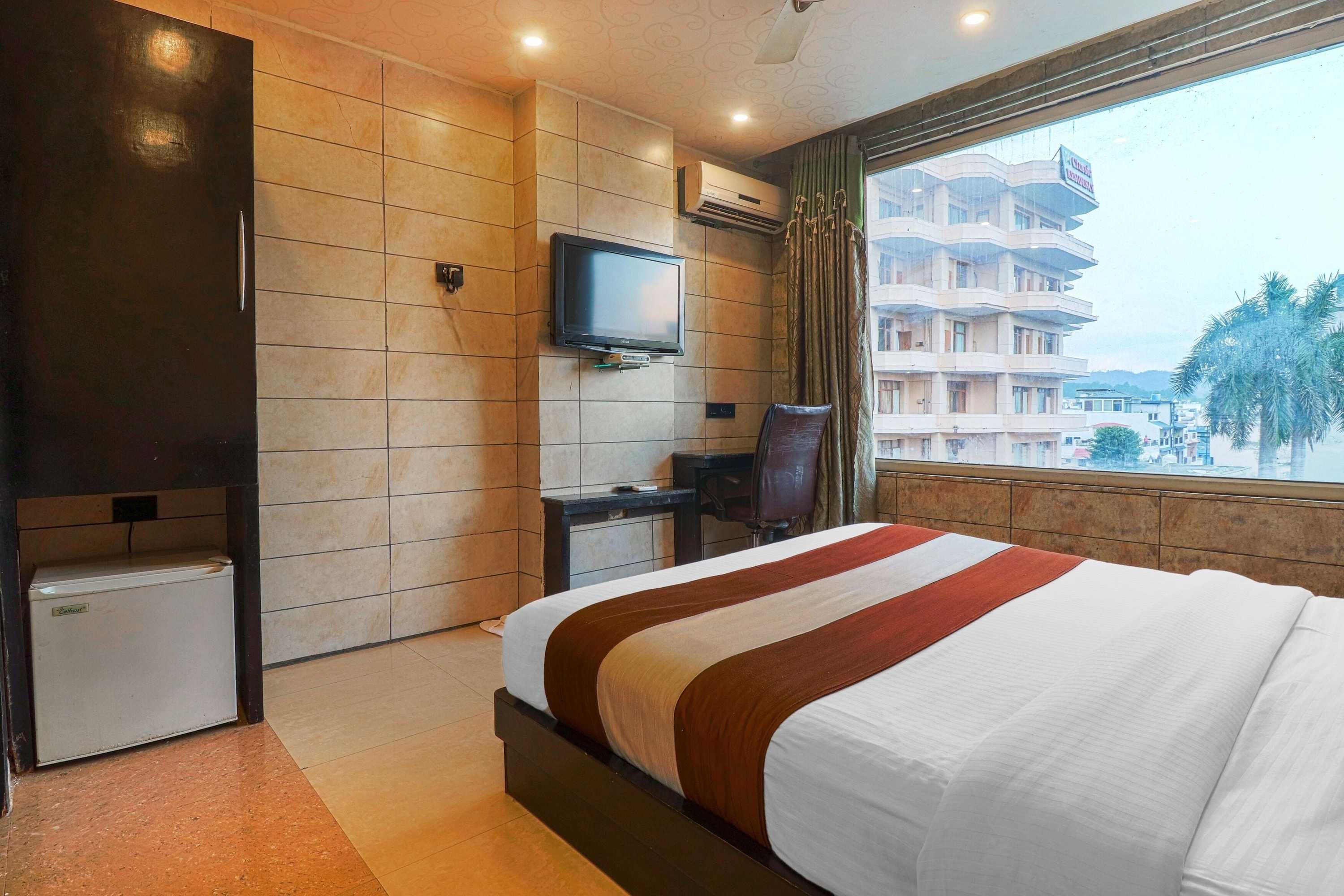 Gift card for Hotel Grand Shiva Near Ganga Ghat by Oaktel Gift card for Hotel Grand Shiva Near Ganga Ghat by Oaktel