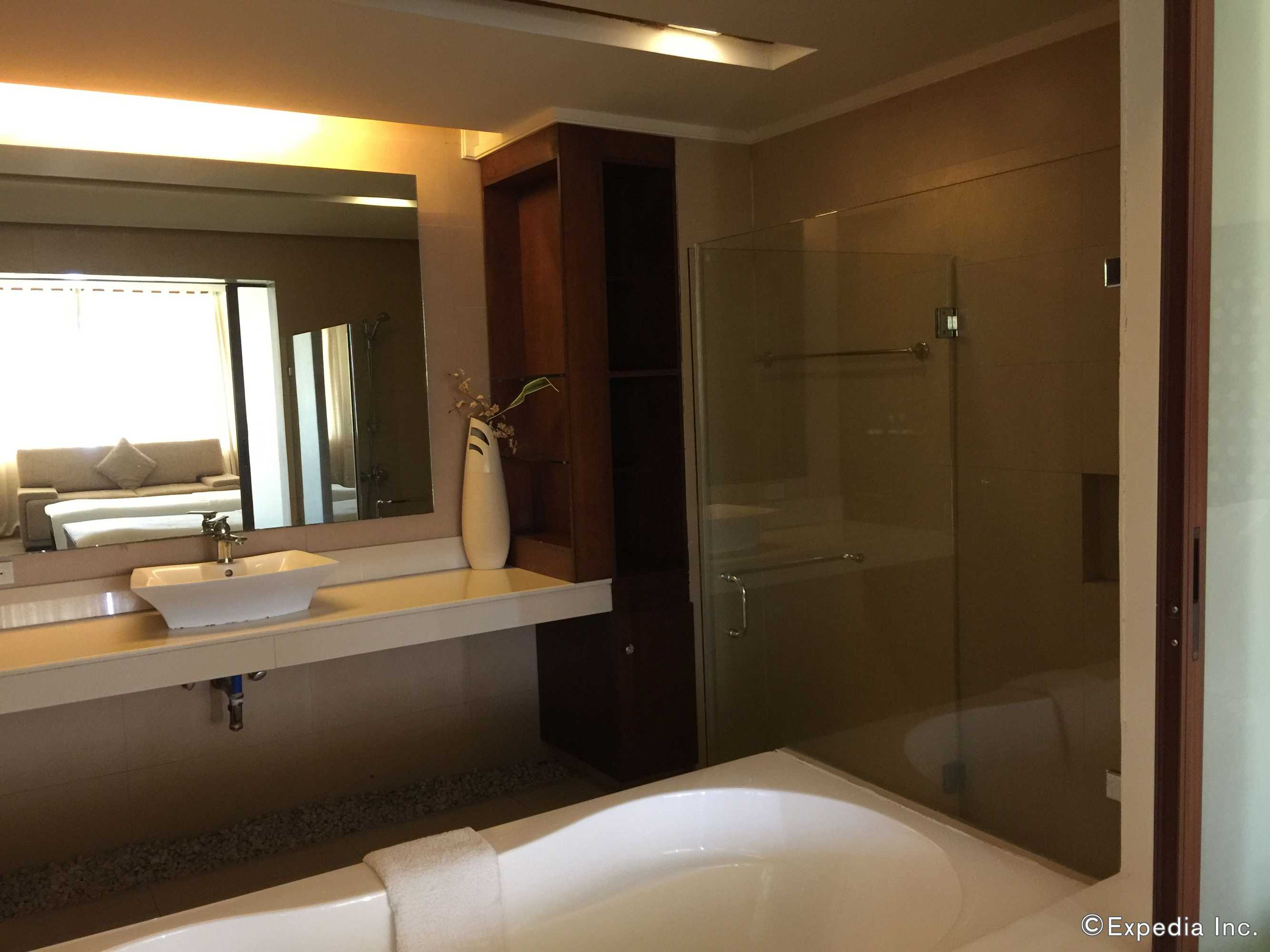 Gift card for Coron Gateway Hotel & Suites Gift card for Coron Gateway Hotel & Suites