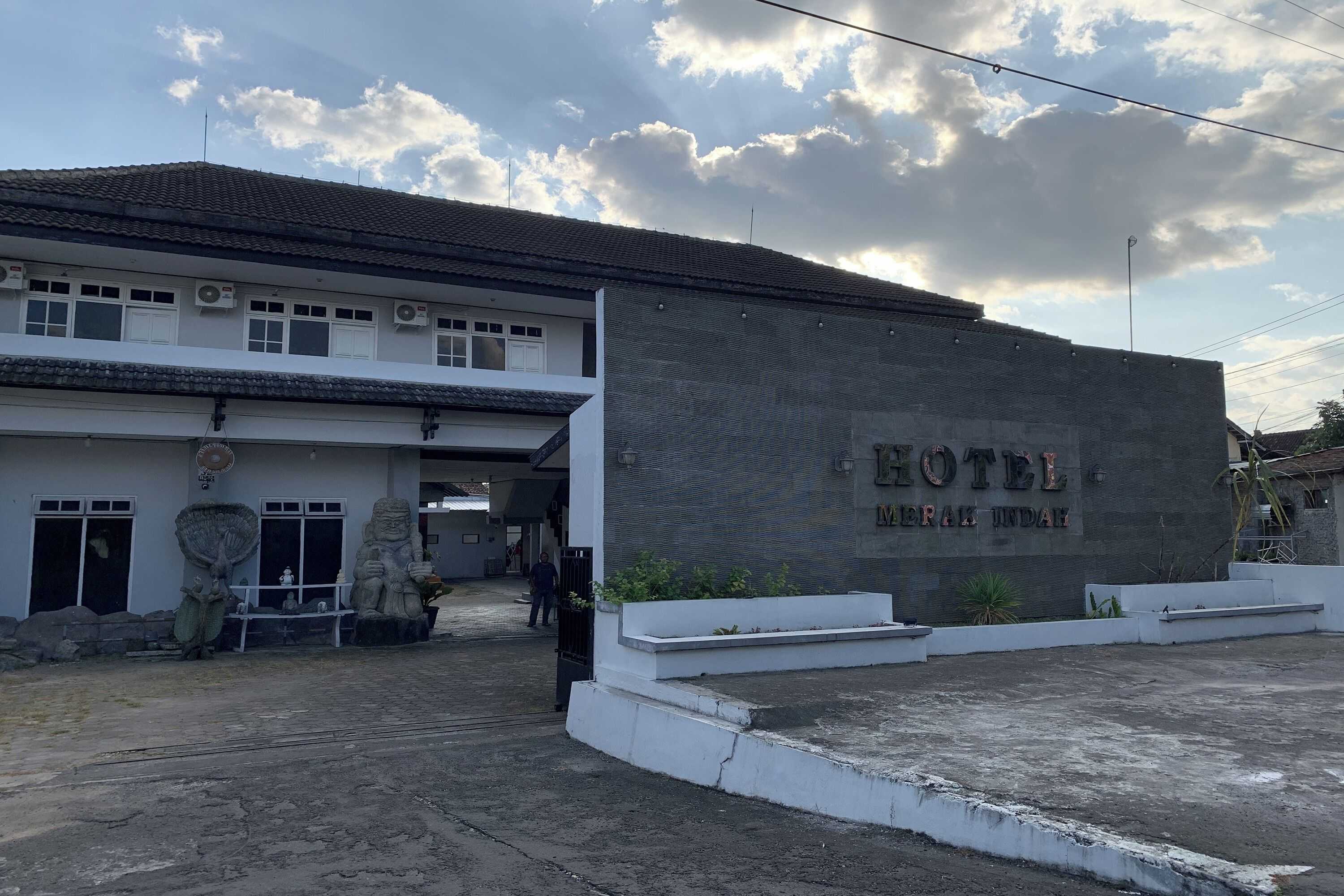 Gift card for Hotel Merak Indah Gift card for Hotel Merak Indah