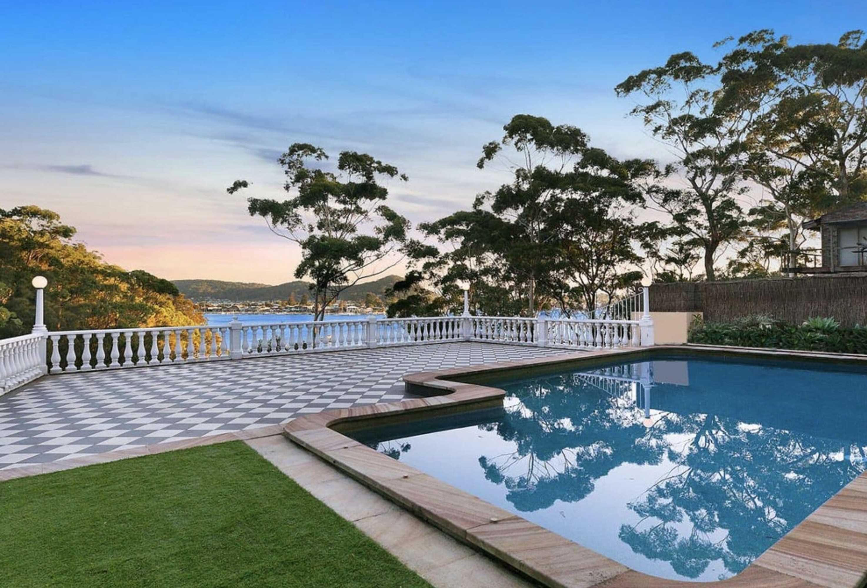 Gift card for Lascala Holiday House