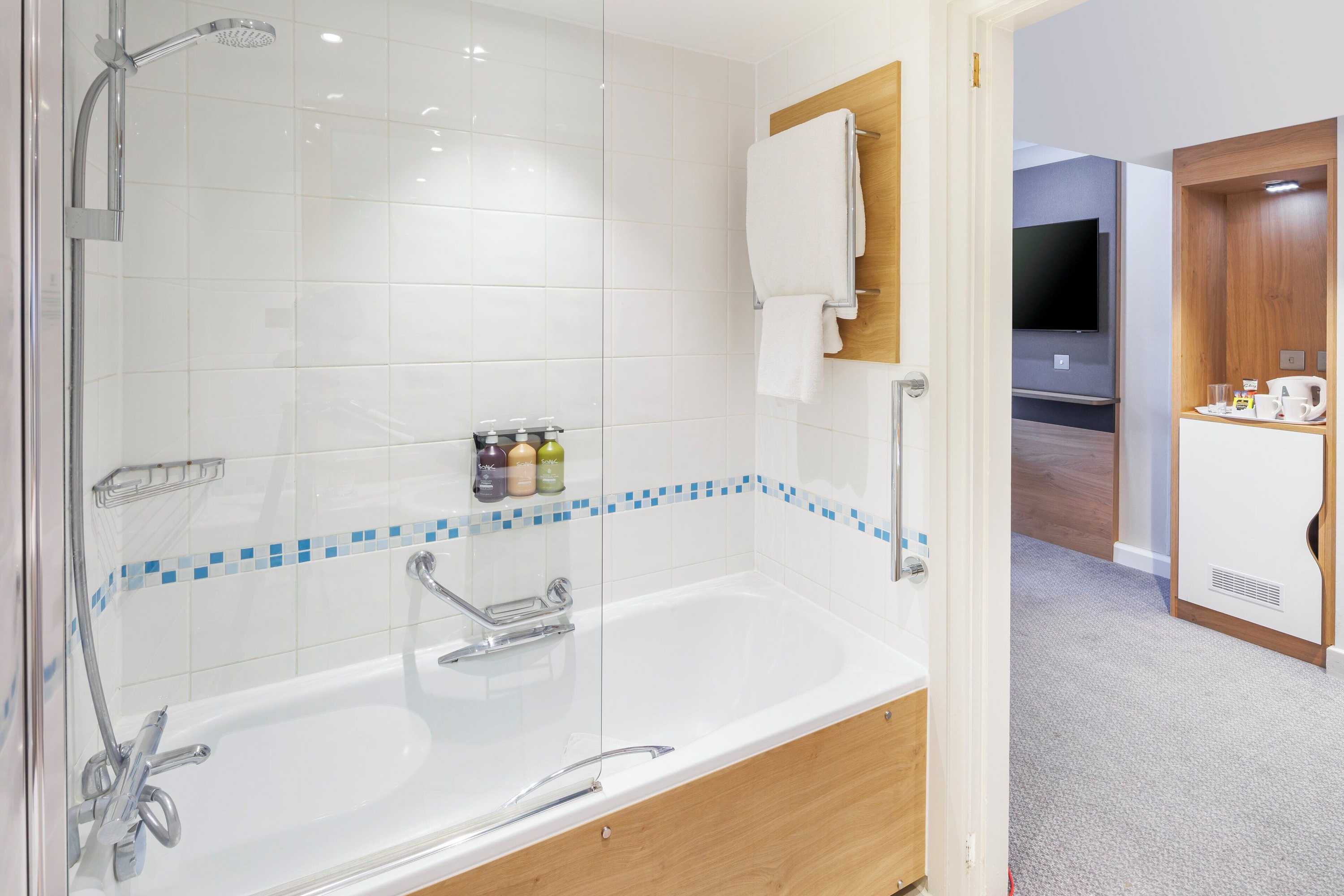 Gift card for Holiday Inn High Wycombe M40, Jct. 4 by Ihg Gift card for Holiday Inn High Wycombe M40, Jct. 4 by Ihg