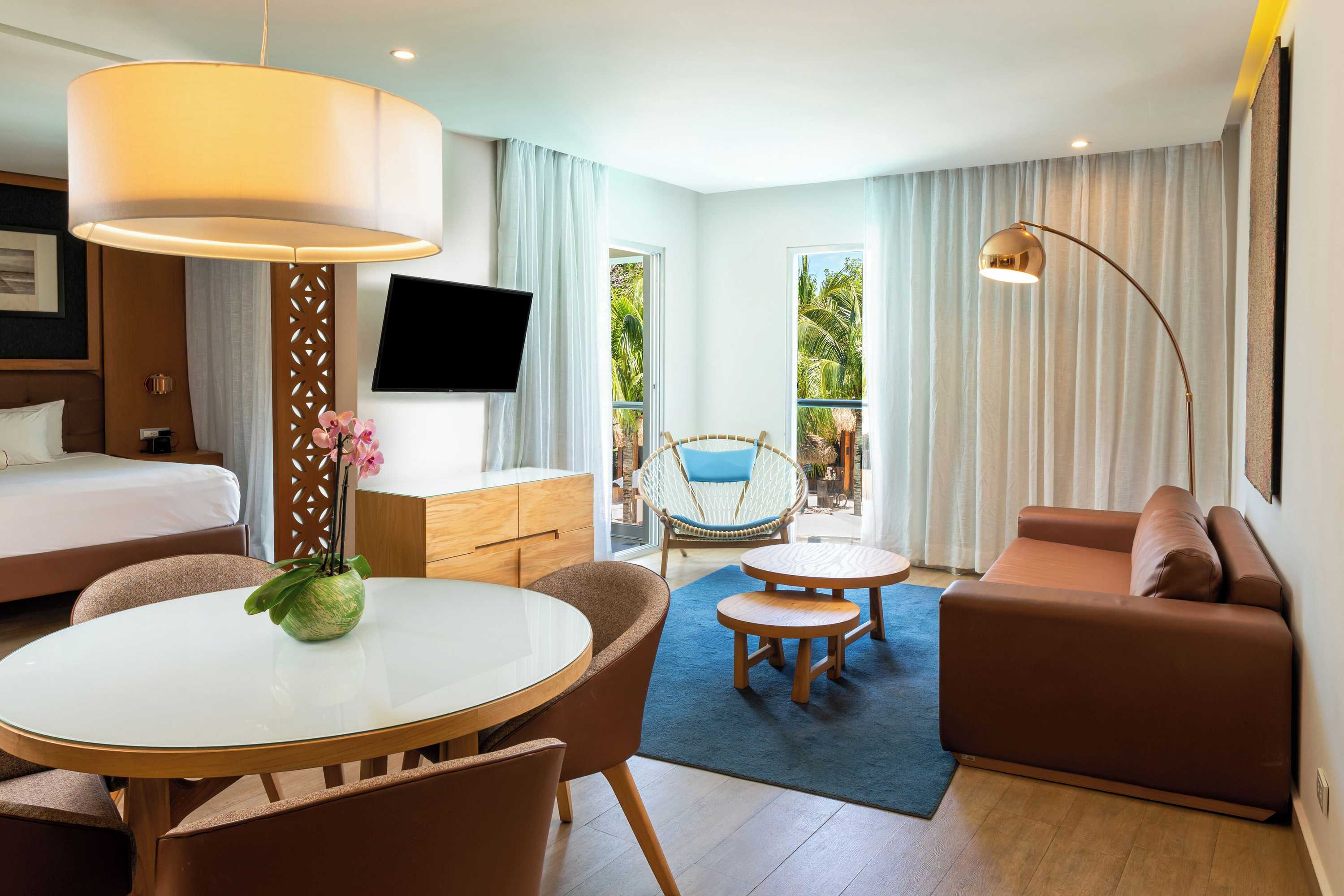 Gift card for The Fives Beach Hotel - Á la Carte All Inclusive Gift card for The Fives Beach Hotel - Á la Carte All Inclusive