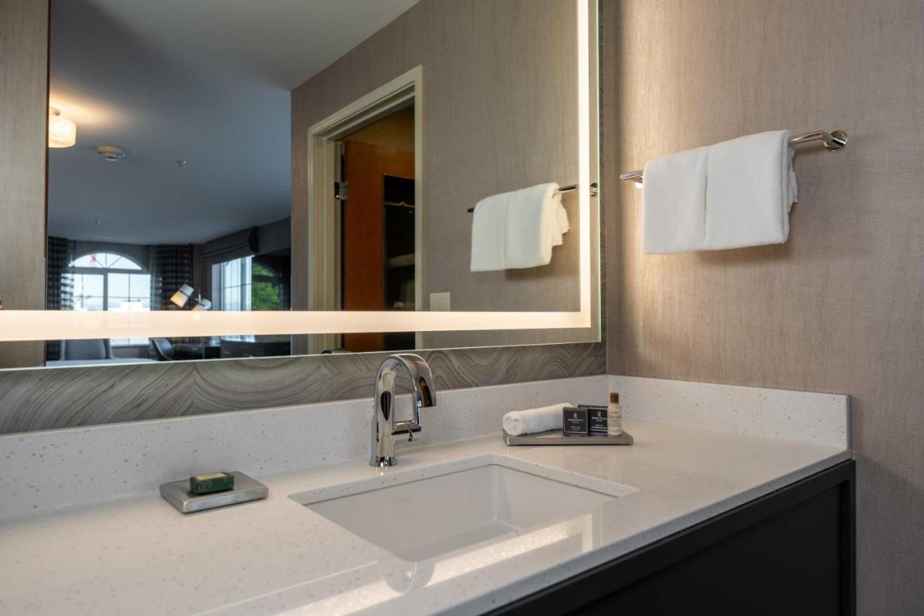 Gift card for Silver Cloud Hotel - Mukilteo Waterfront