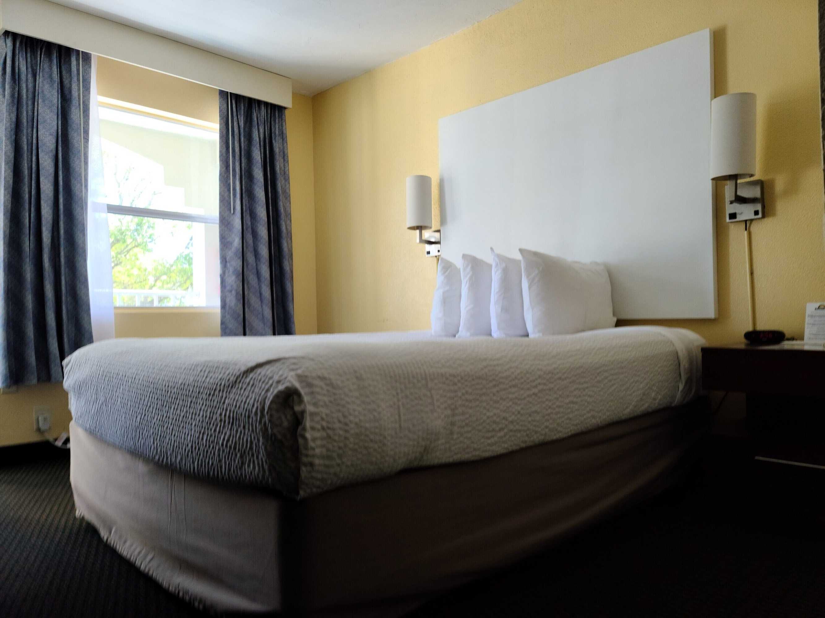 Gift card for Days Inn by Wyndham Bradenton I-75 Gift card for Days Inn by Wyndham Bradenton I-75