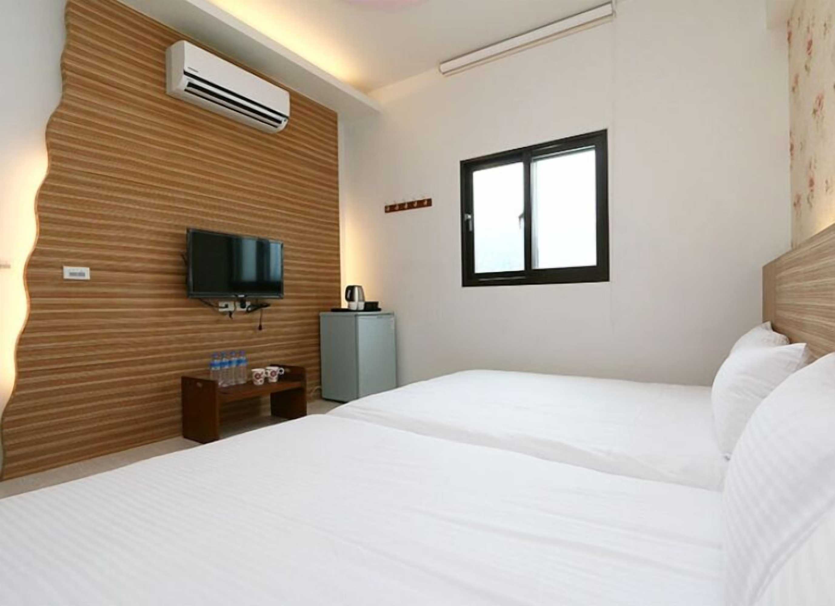 Gift card for Meet Love at Pacific Ocean Turtle Island B&b