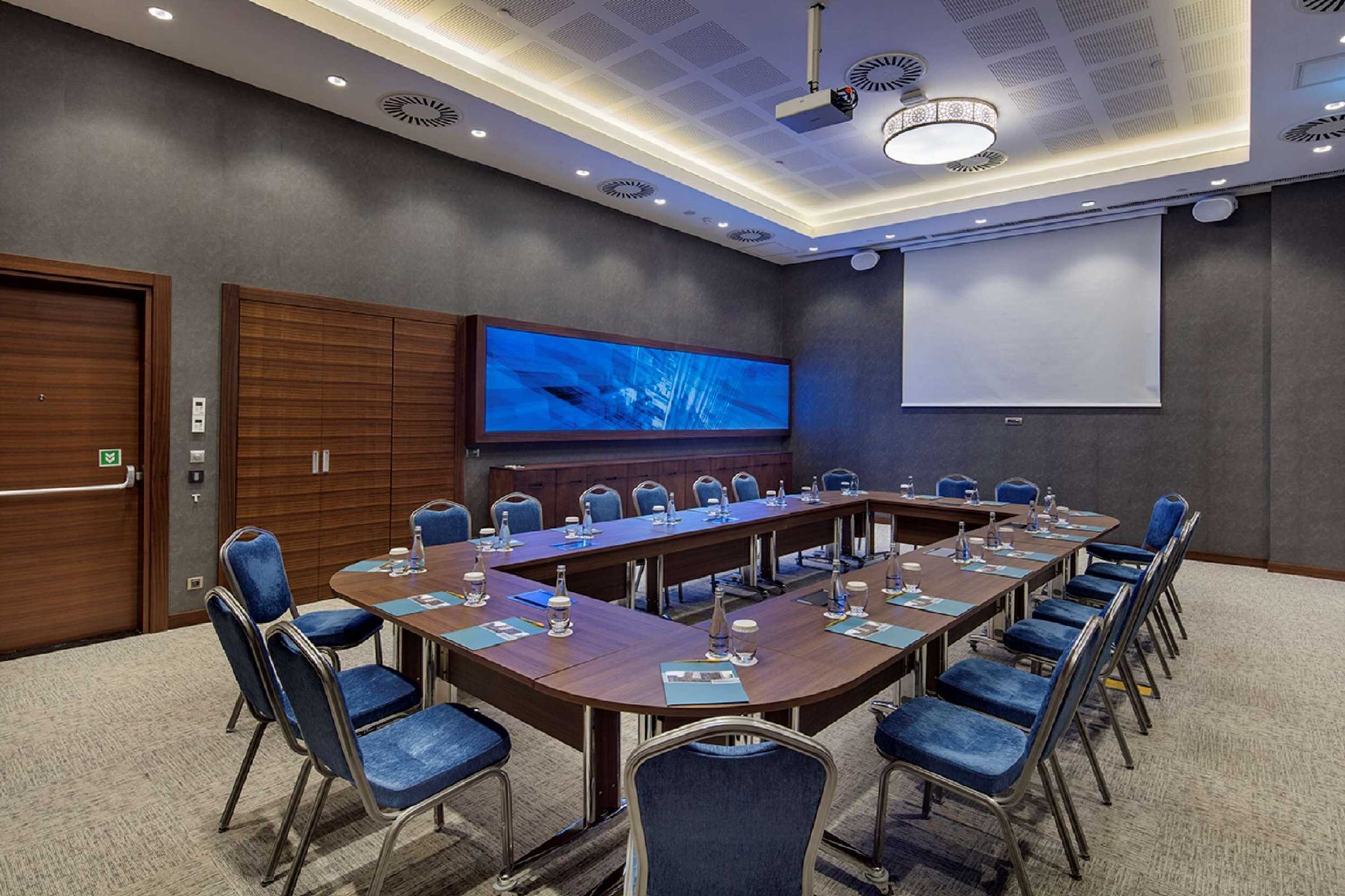 Gift card for Hilton Garden Inn Izmir Bayrakli Gift card for Hilton Garden Inn Izmir Bayrakli
