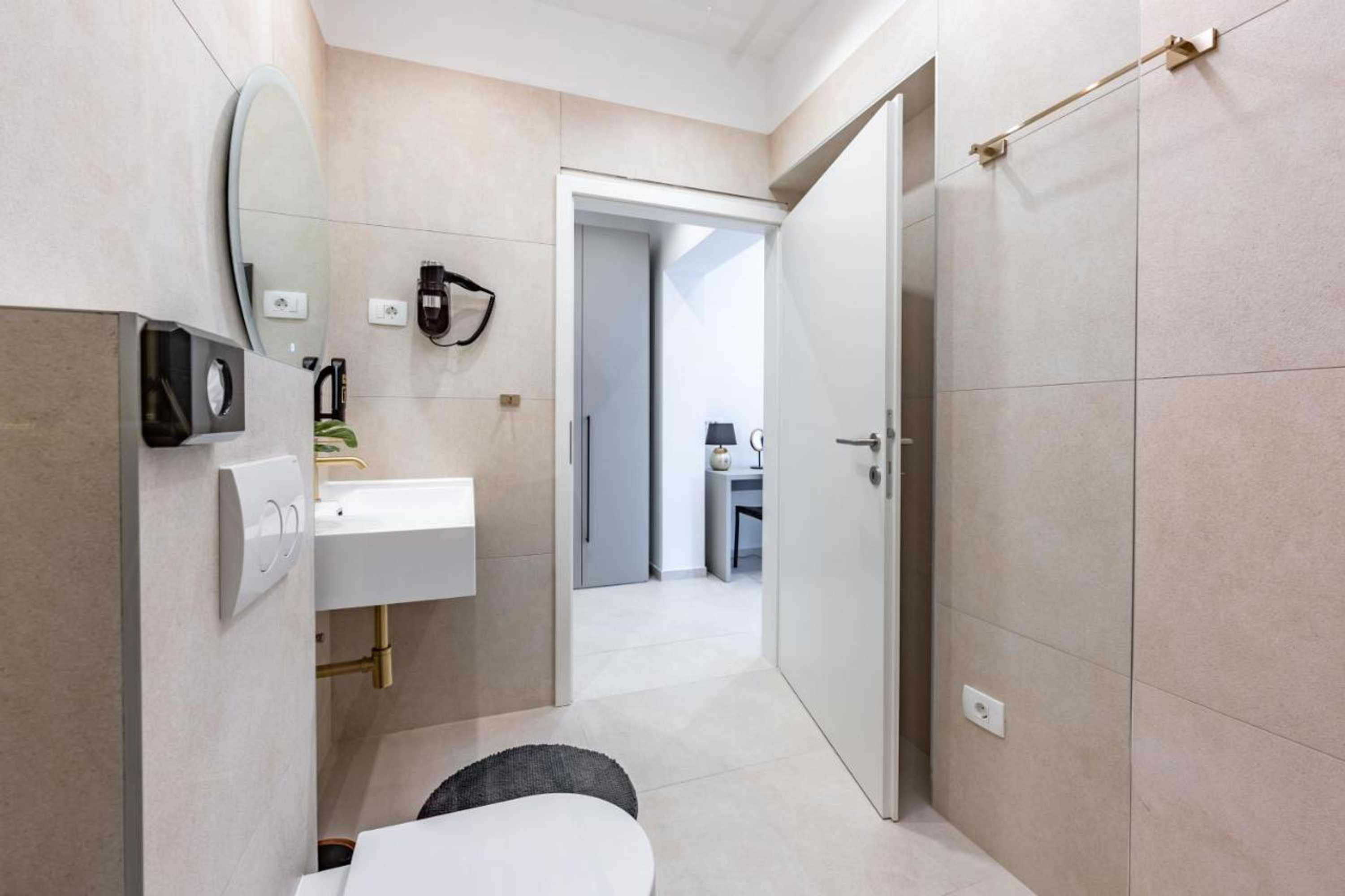 Gift card for Rooms With Free Parking