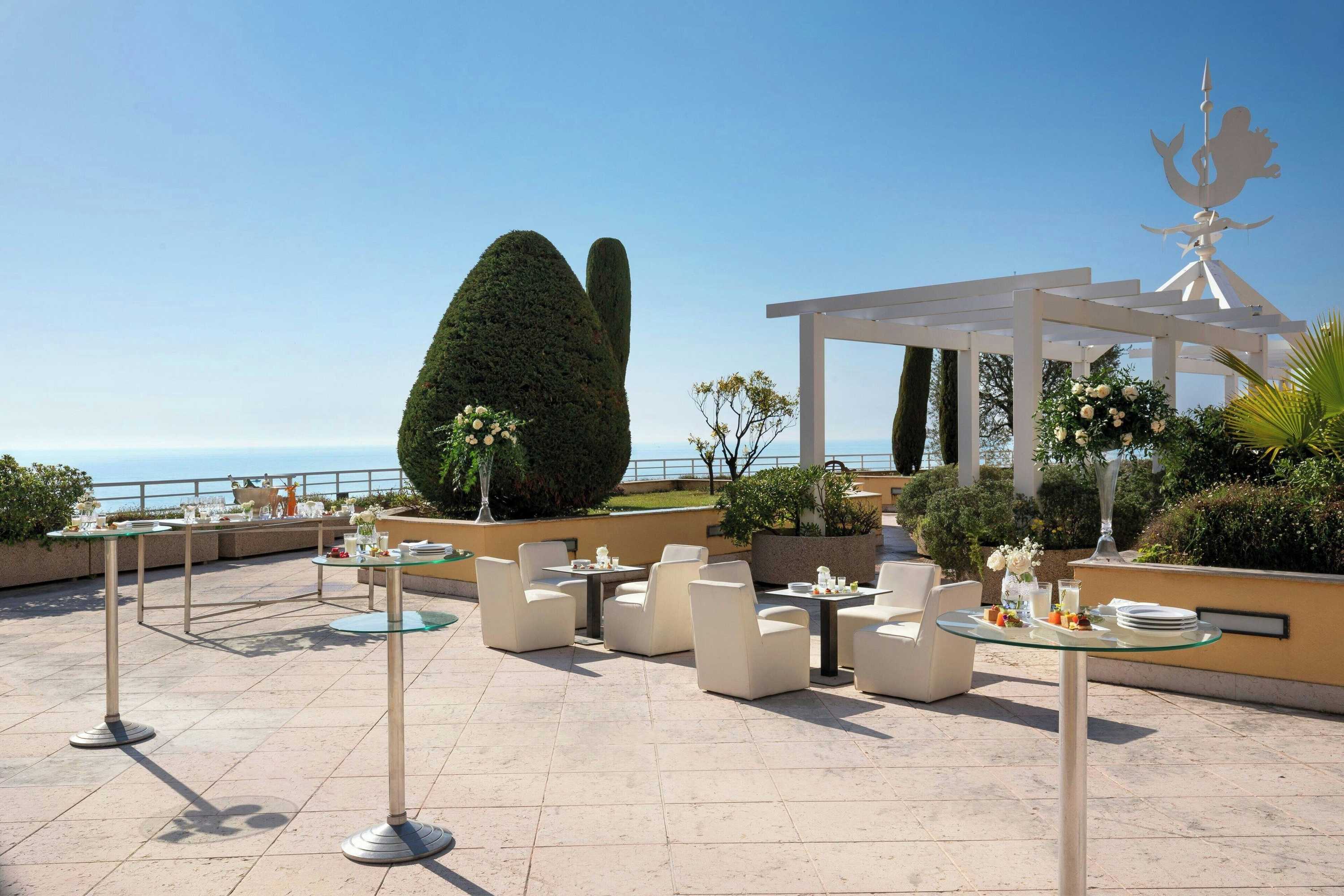 Gift card for Le Meridien Beach Plaza Gift card for Le Meridien Beach Plaza